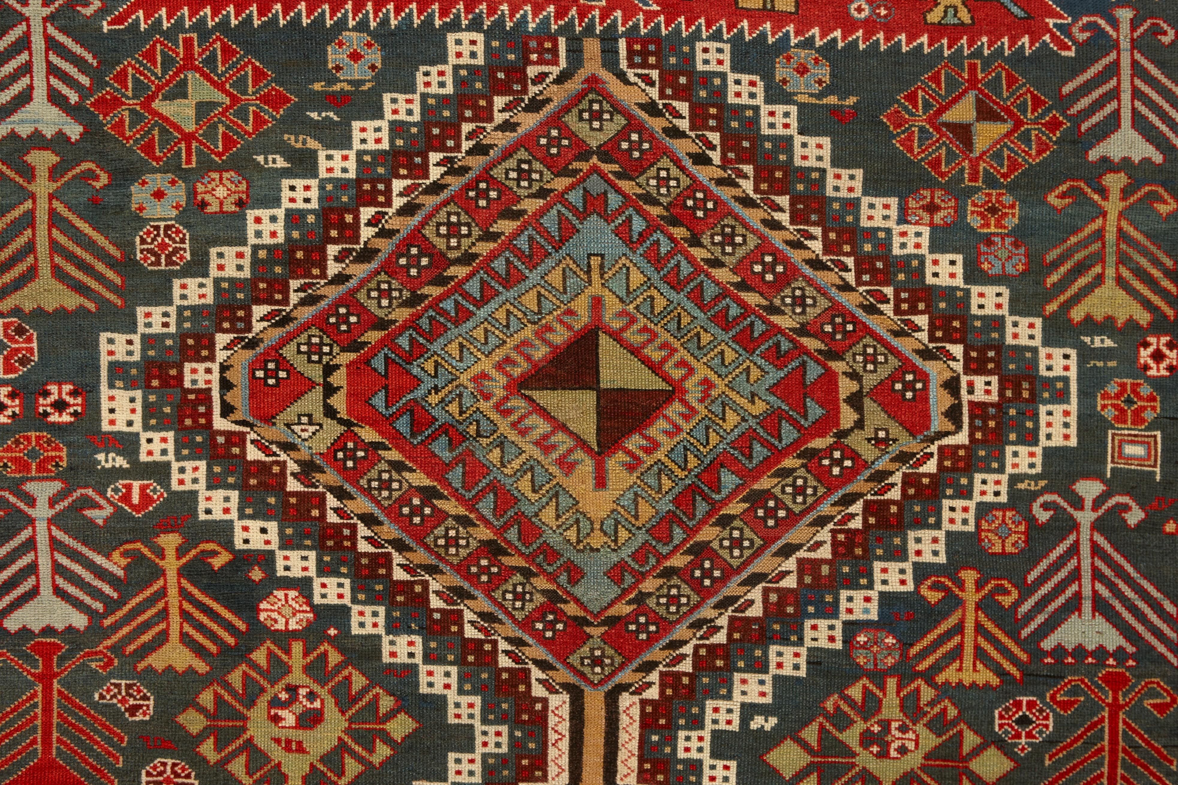 Azerbaïdjanais Tapis Shirvan Shahnazarli ancien et audacieux en vente