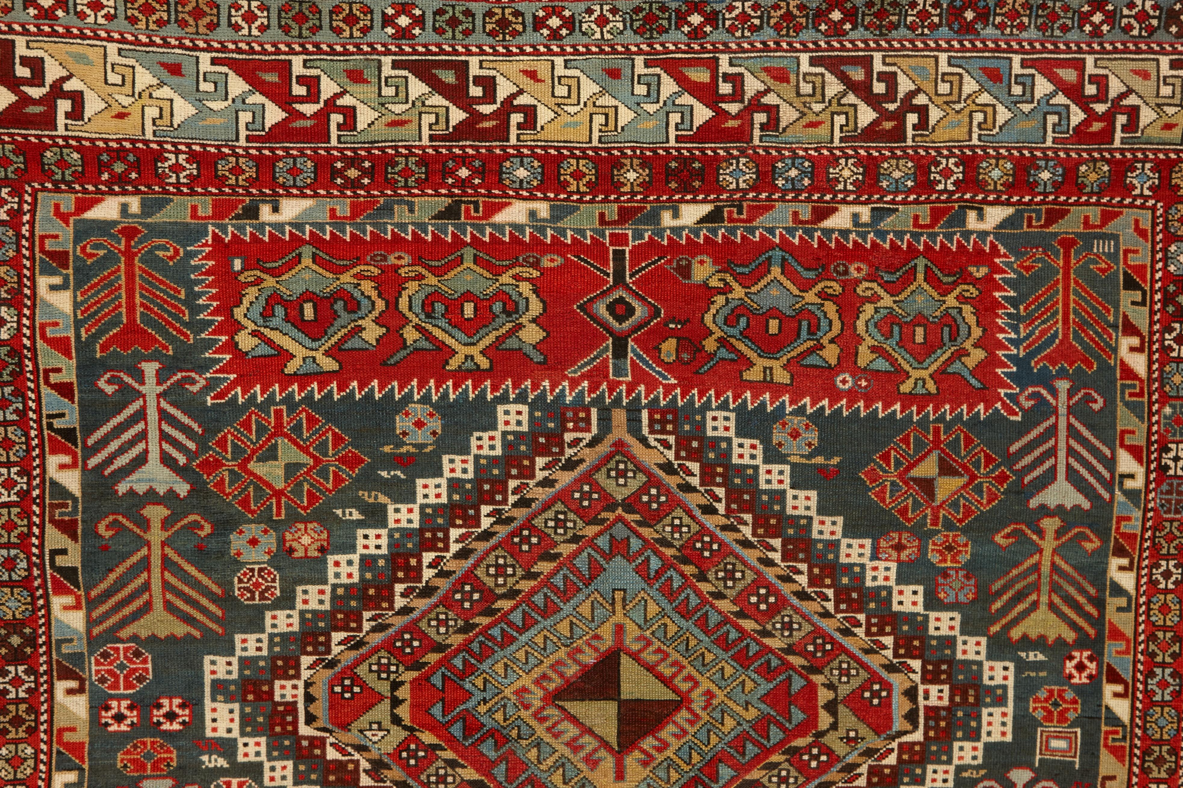 Fin du XIXe siècle Tapis Shirvan Shahnazarli ancien et audacieux en vente