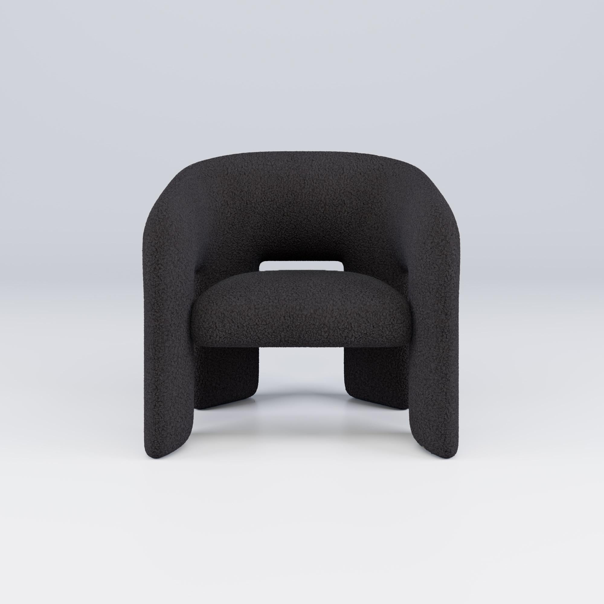 Celebrando el arte de la sofisticación relajada, el Sillón Bold es una pieza que encarna el espíritu del diseño moderno. El hábil uso de materiales de alta calidad, combinado con la artesanía, confiere al Sillón Bold un aspecto moderno y