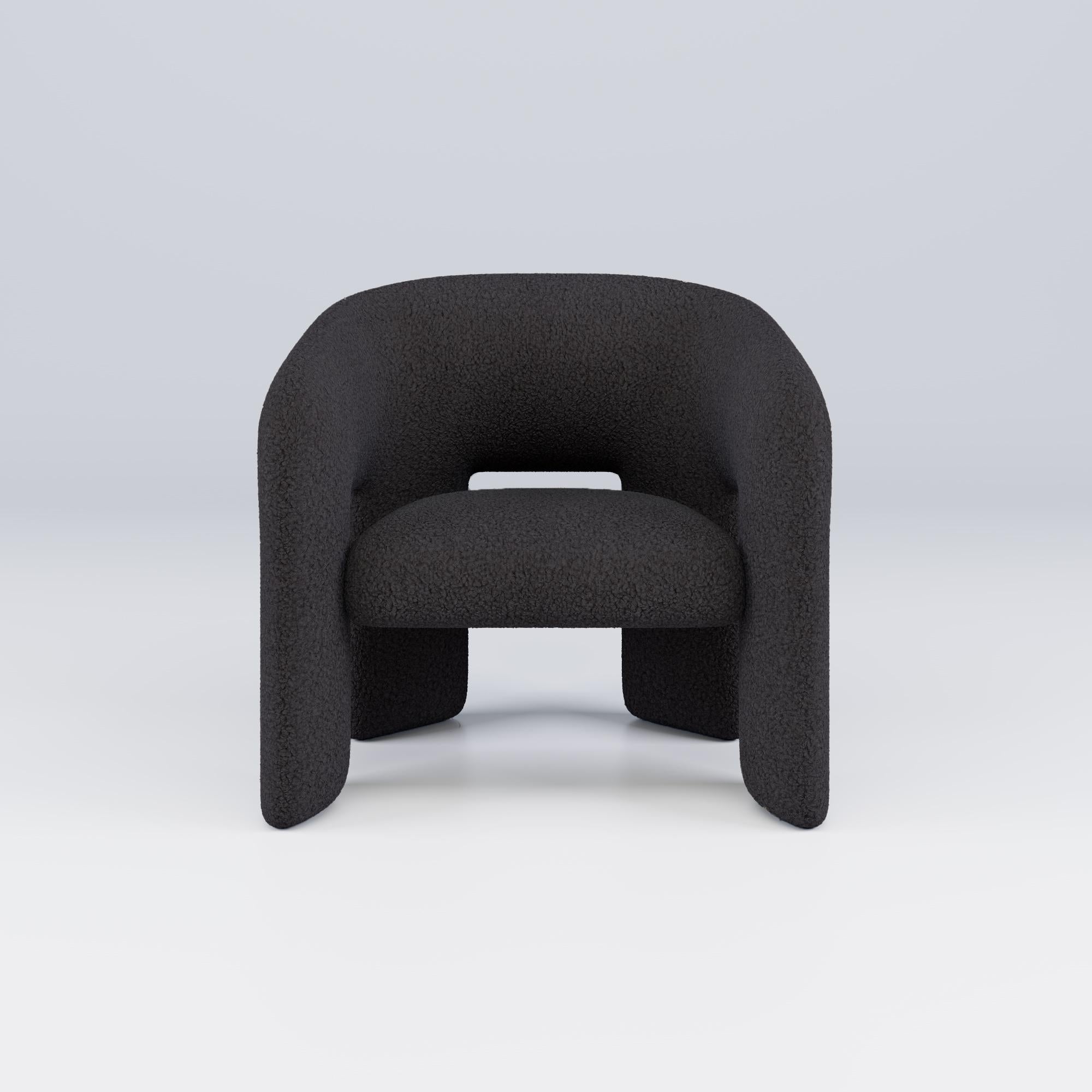 Célébrant l'art de la sophistication décontractée, le fauteuil Bold est une pièce d'apparat qui incarne l'esprit du design moderne. L'utilisation habile de matériaux de haute qualité, combinée à un savoir-faire artisanal, confère au fauteuil Bold un