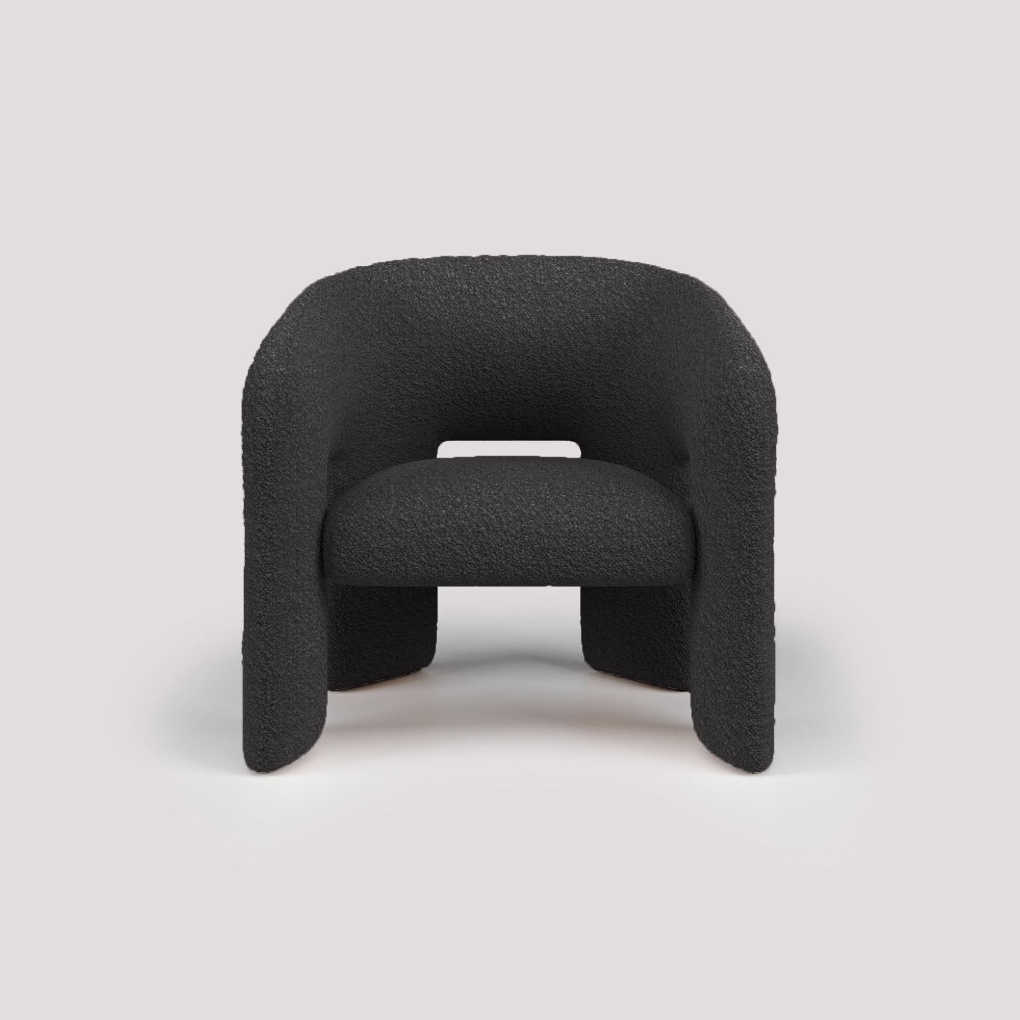Der Bold Armchair zelebriert die Kunst der entspannten Raffinesse und verkörpert als Statement den Geist des modernen Designs. Die gekonnte Verwendung hochwertiger Materialien in Verbindung mit handwerklichem Können verleiht dem Bold Armchair ein