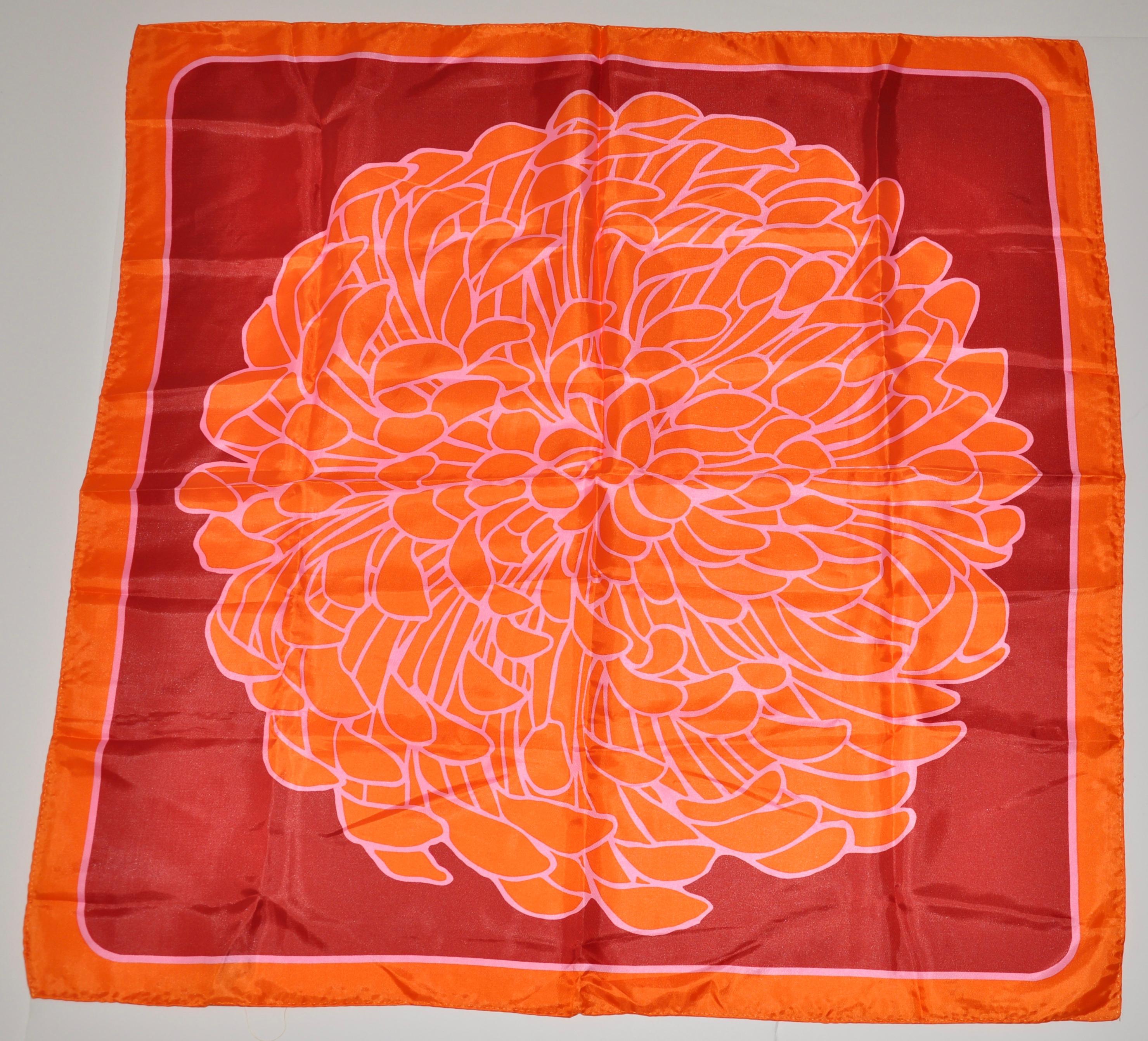 Écharpe audacieuse « Blooming Floral » en mandarine et rose en vente 1