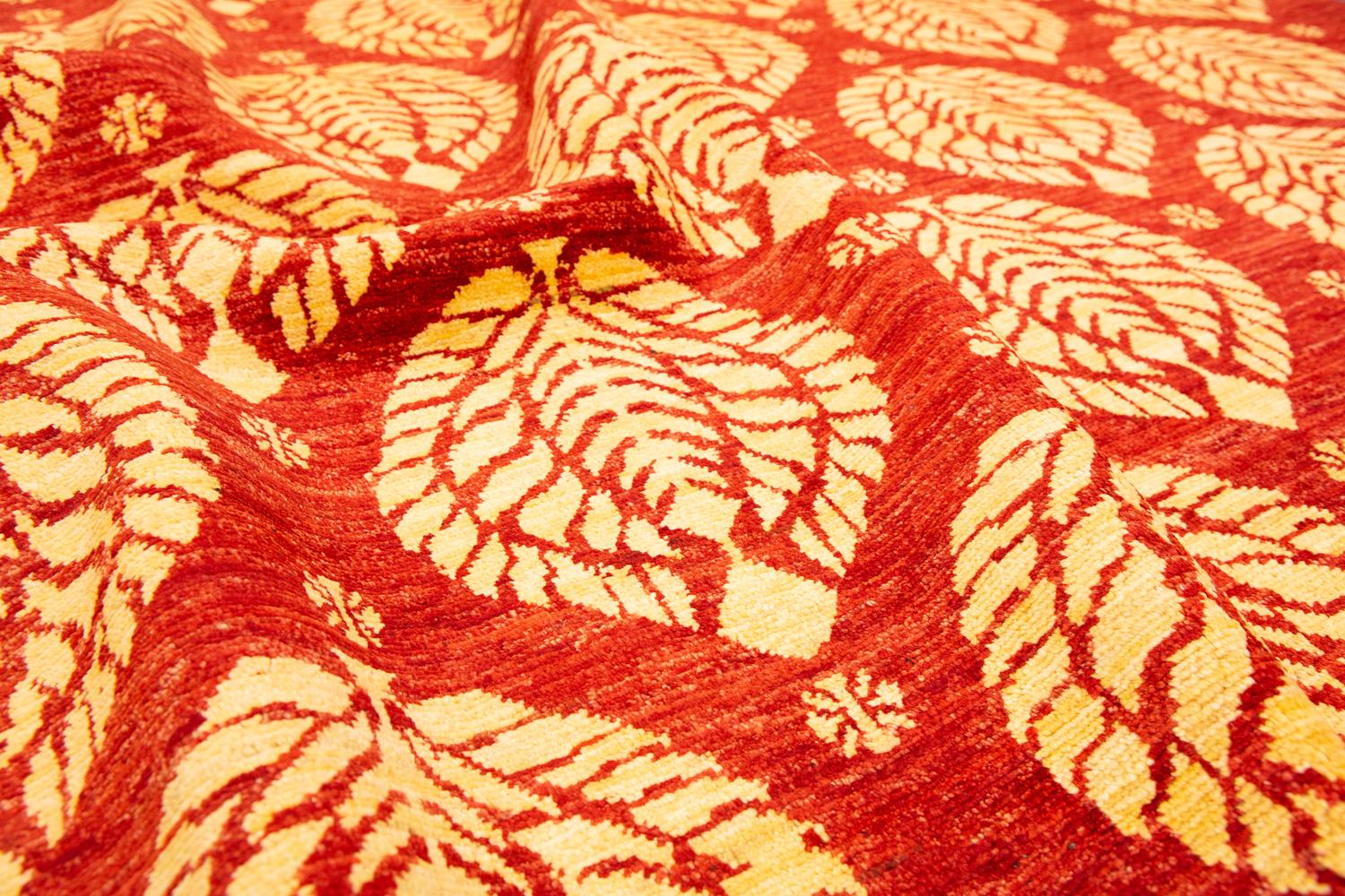 Handgeknüpfter roter Vintage-Teppich Etno Yadan mit kühnem Design, 21. Jahrhundert im Angebot 1