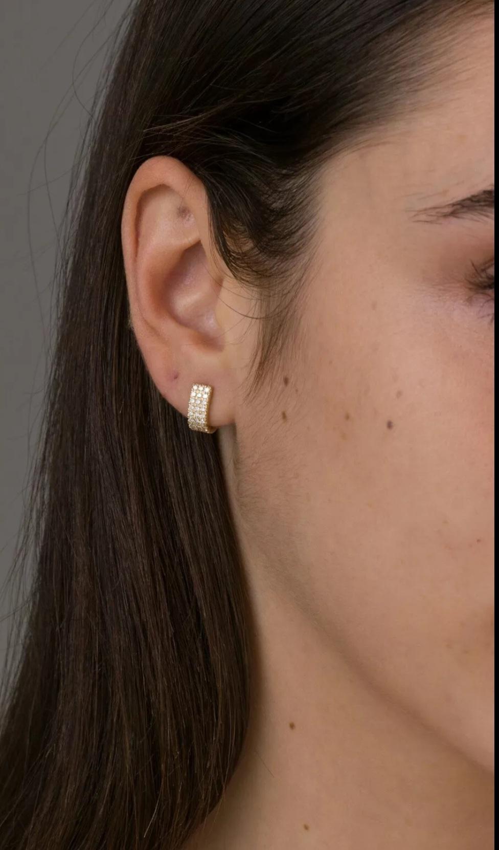Round Cut Bold Diamond Huggies 14k Solid Gold Studs Earring Bridal Studs . For Sale