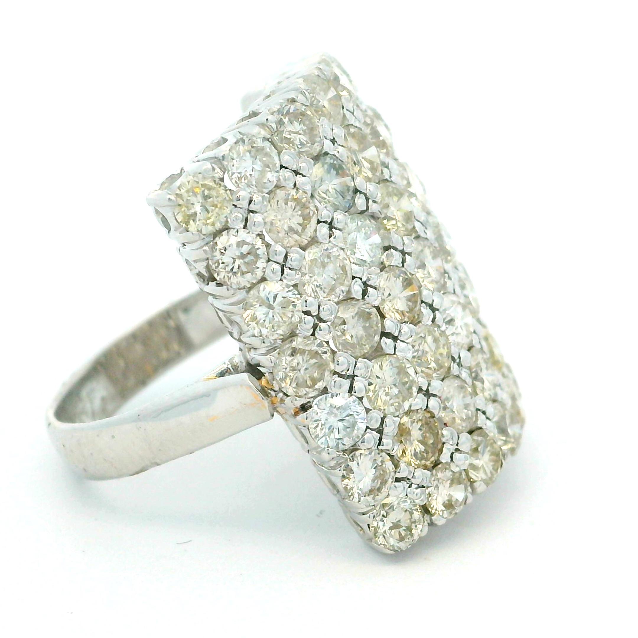 De las mujeres Anillo de cóctel con pavé de diamantes en oro blanco de 18 quilates, 4,00 quilates en venta