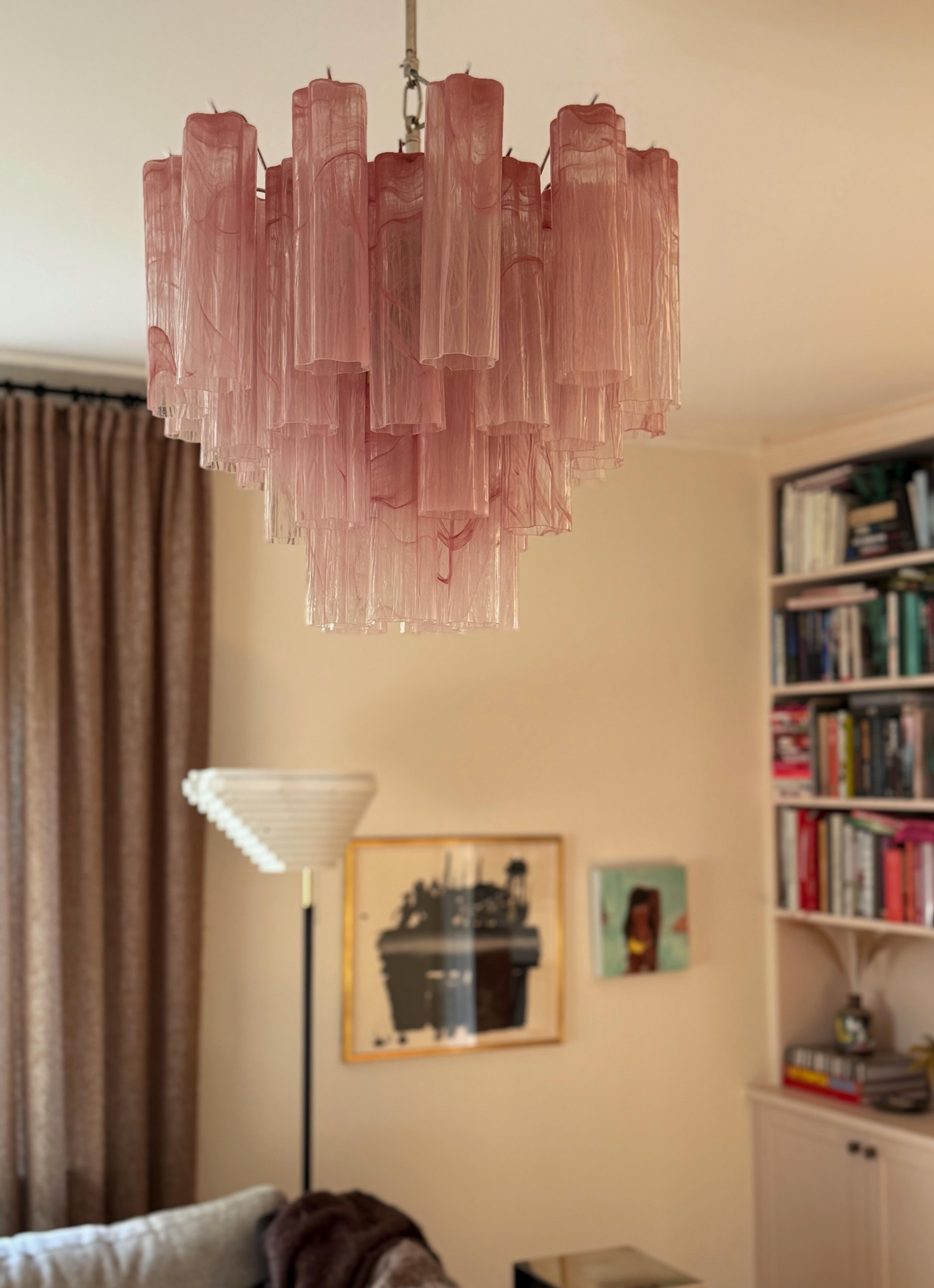 Bold Eclectic Pink Murano Chandelier Tronchi with a marble pattern in pink tones In Excellent Condition For Sale In Bromma, SE