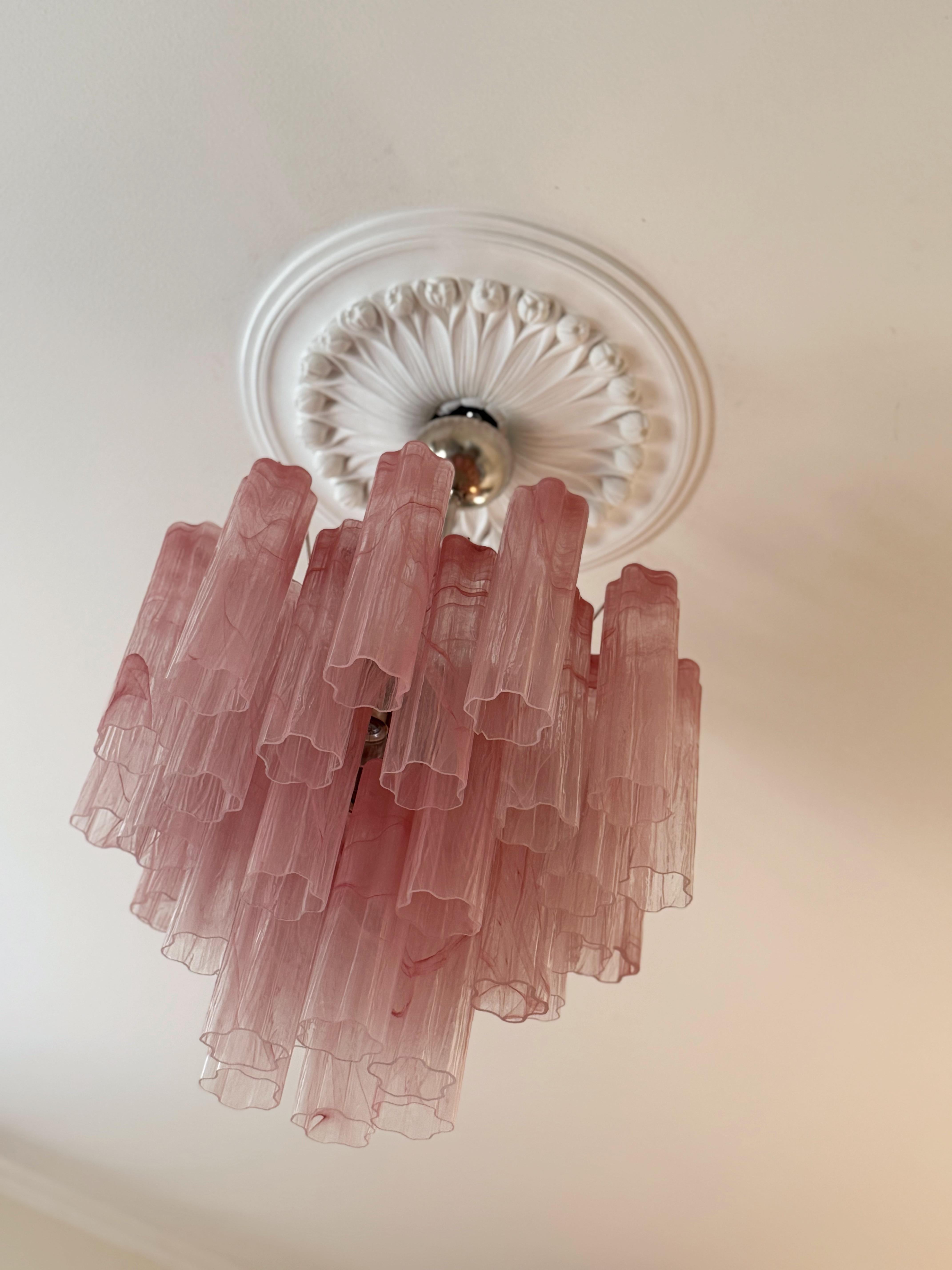 Glass Bold Eclectic Pink Murano Chandelier Tronchi with a marble pattern in pink tones For Sale