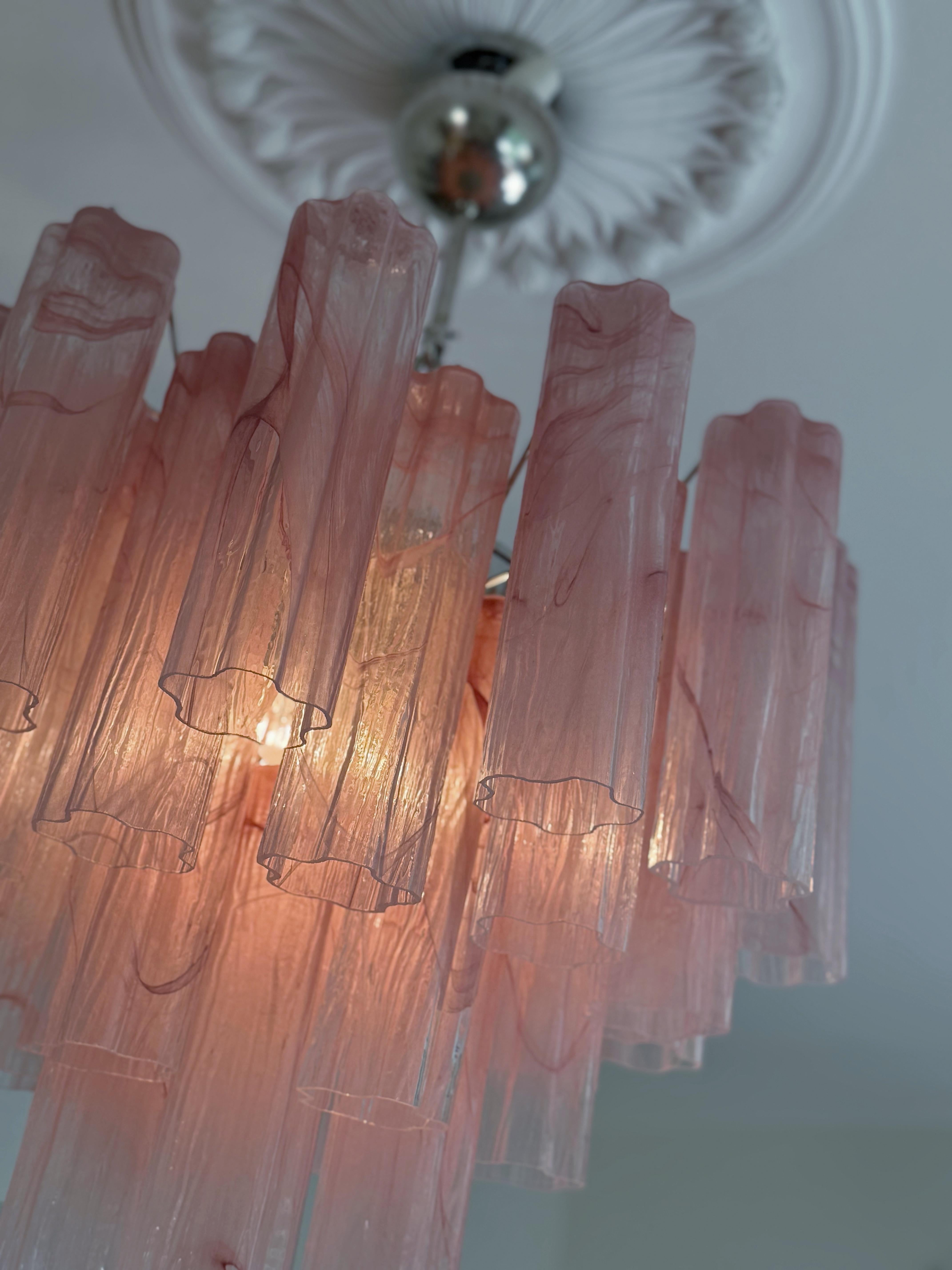 Bold Eclectic Pink Murano Chandelier Tronchi with a marble pattern in pink tones For Sale 2