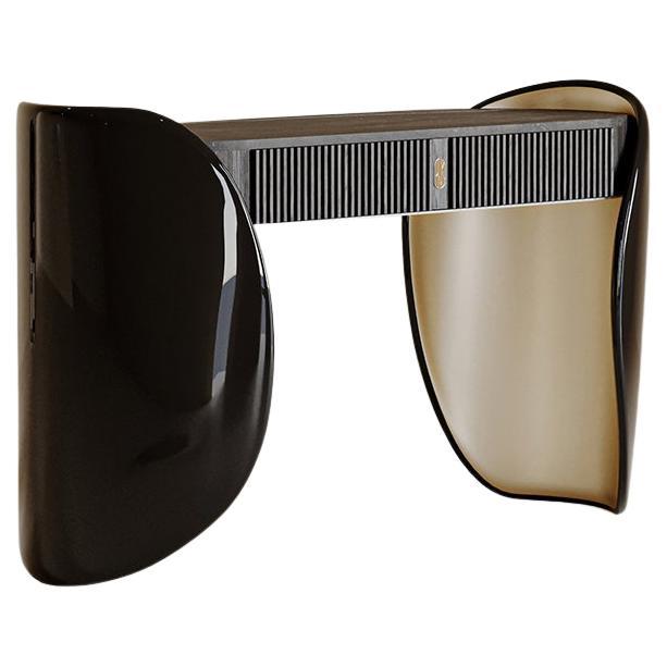 Elegance audacieuse : The Contemporary Design of the Torres Console by JNK (en anglais) en vente