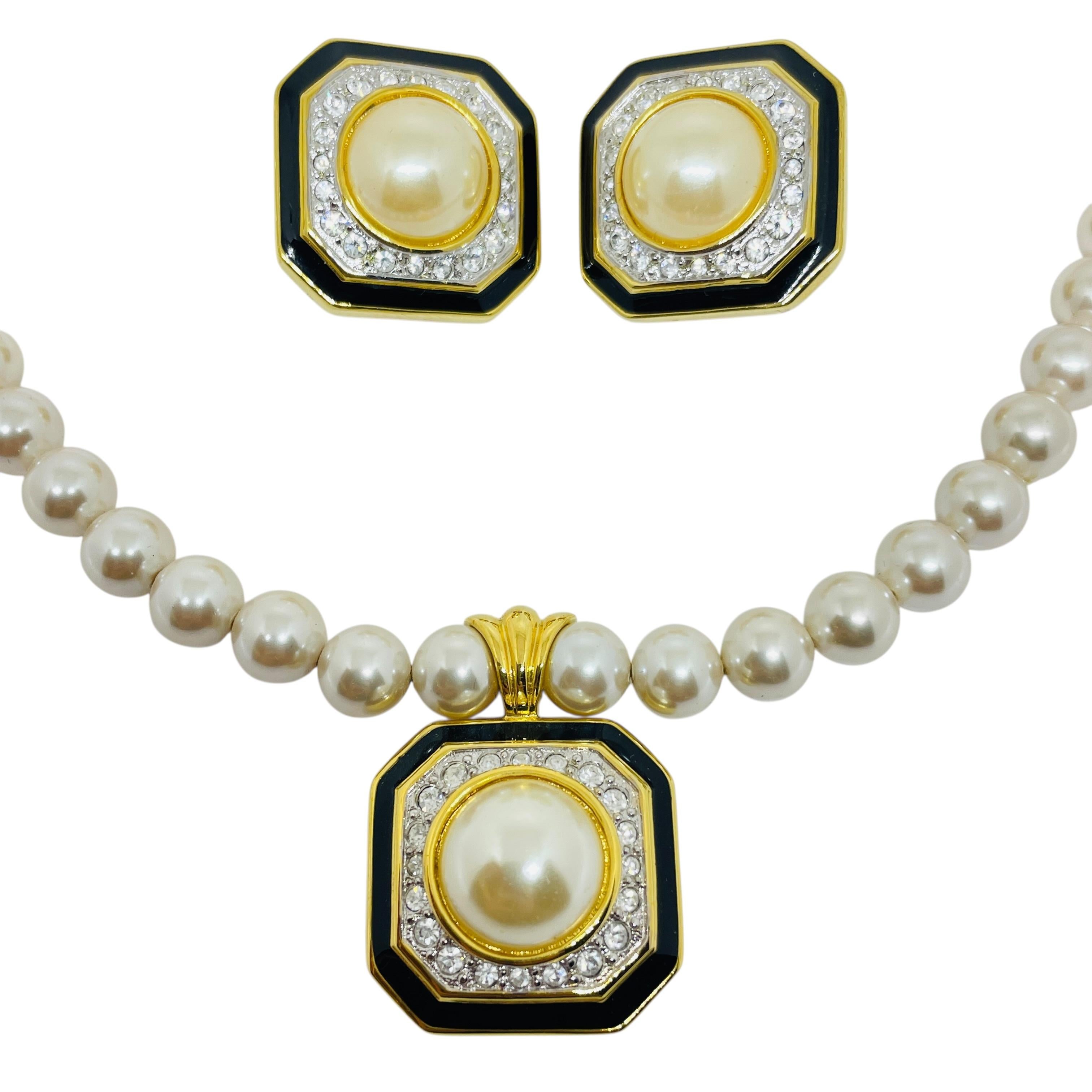 BOLD ELEGANCE Vintage Gold Emaille Kristall Perlen Designer Halskette Ohrringe Set im Angebot 2