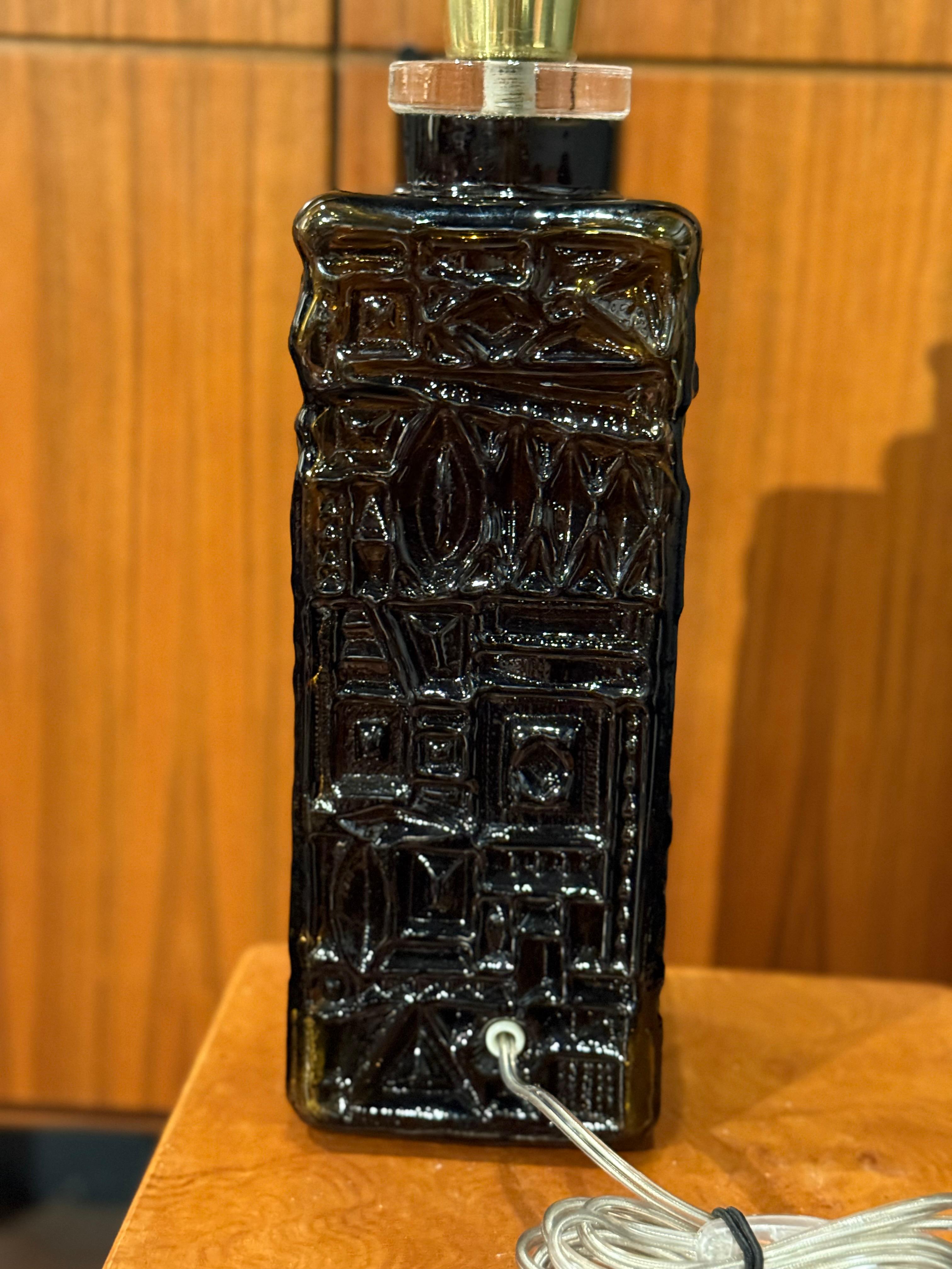 Bold Elegant Stilarmatur Lampe de table en verre vert du milieu du siècle dernier 1960s en vente 8