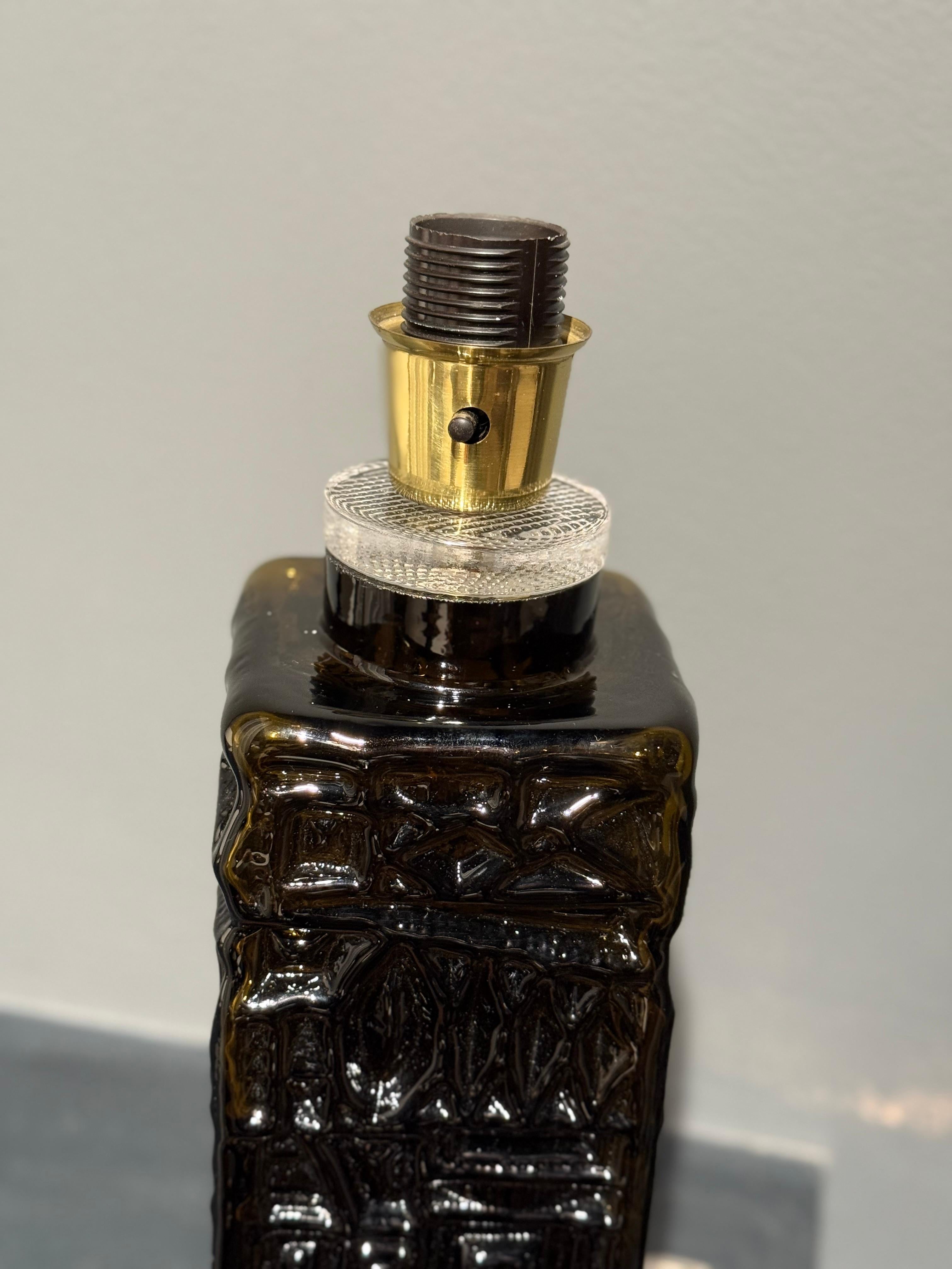 Bold Elegant Stilarmatur Lampe de table en verre vert du milieu du siècle dernier 1960s en vente 11