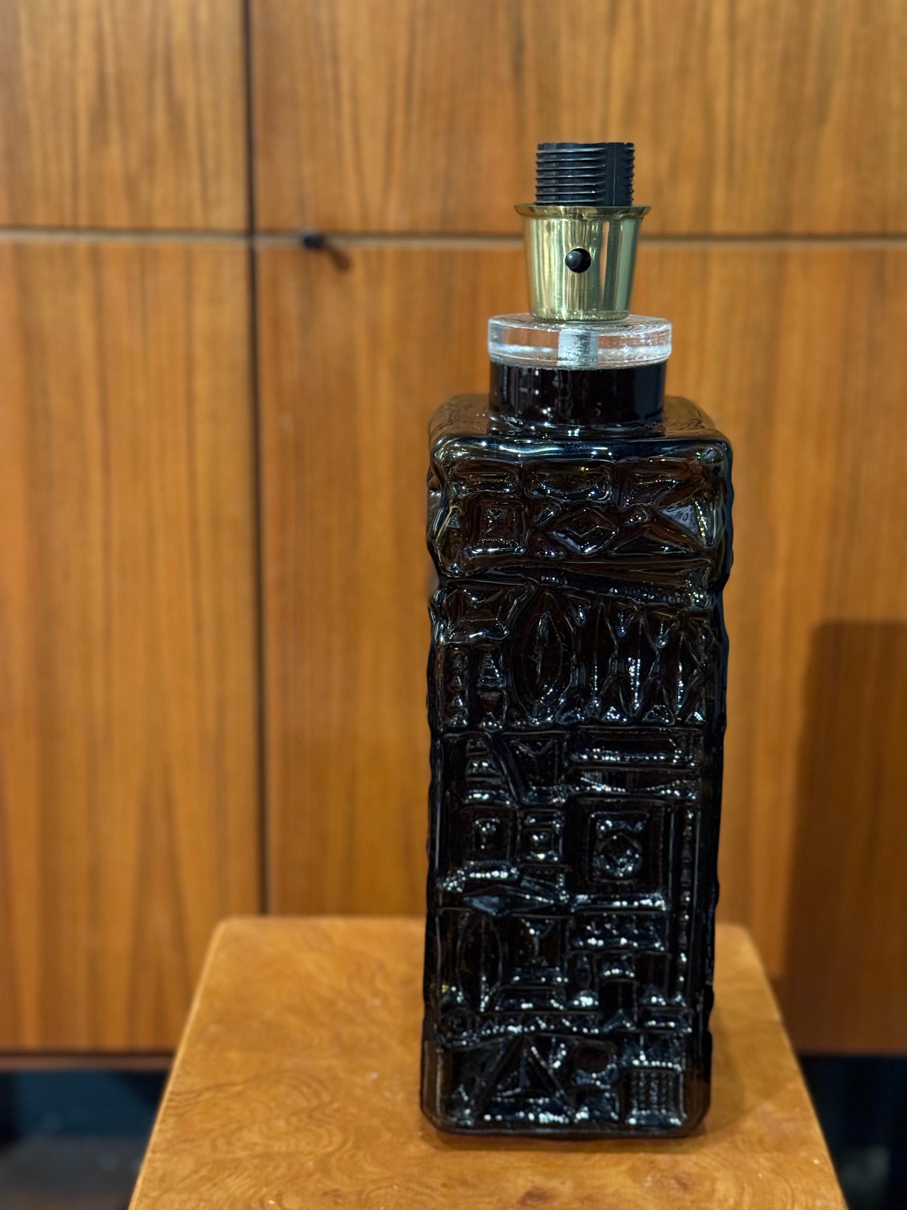 Bold Elegant Stilarmatur Lampe de table en verre vert du milieu du siècle dernier 1960s en vente 2