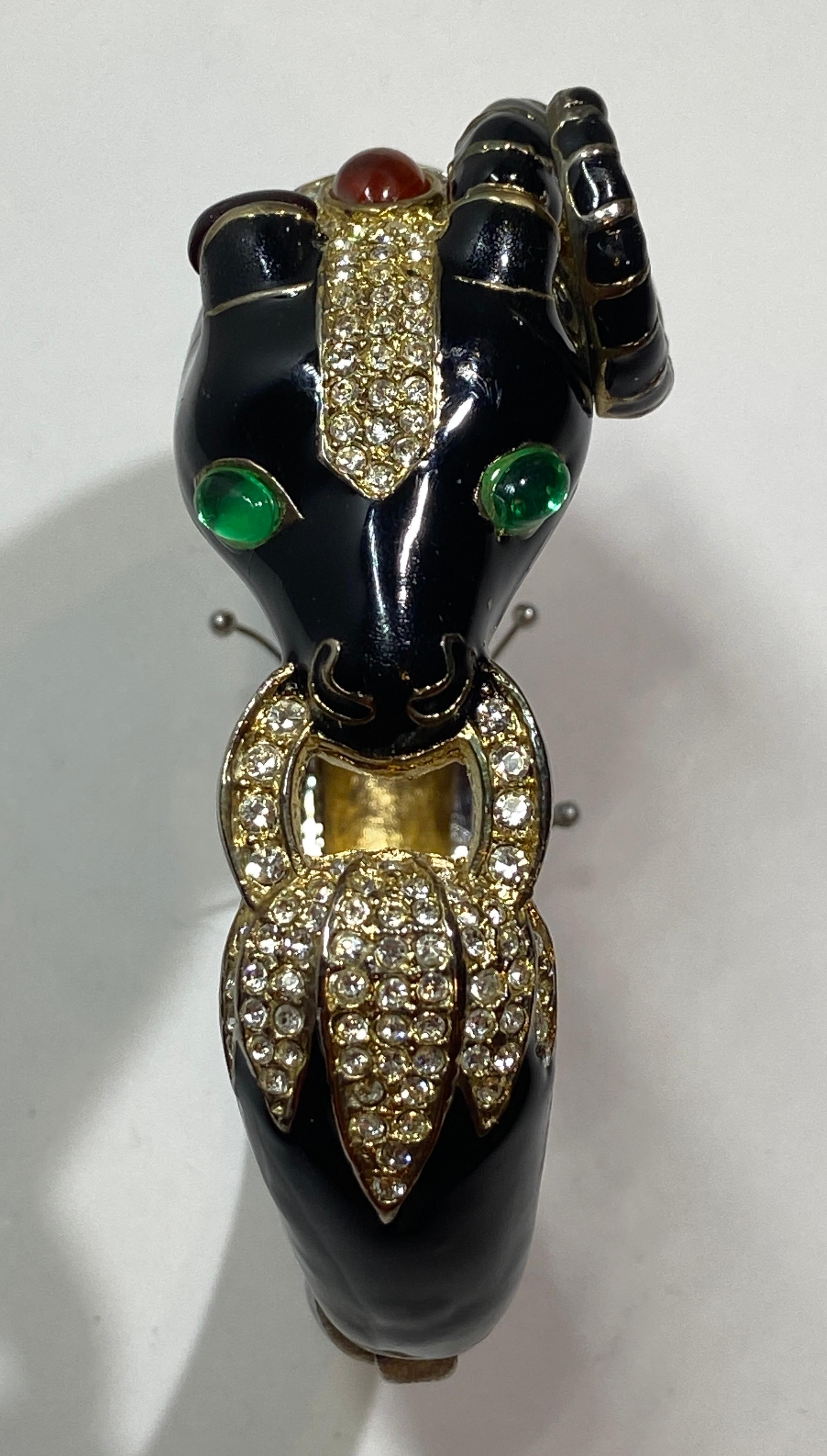 Exquisiter detaillierter „Ram''s Head“-Verschluss-Armband im Angebot 6