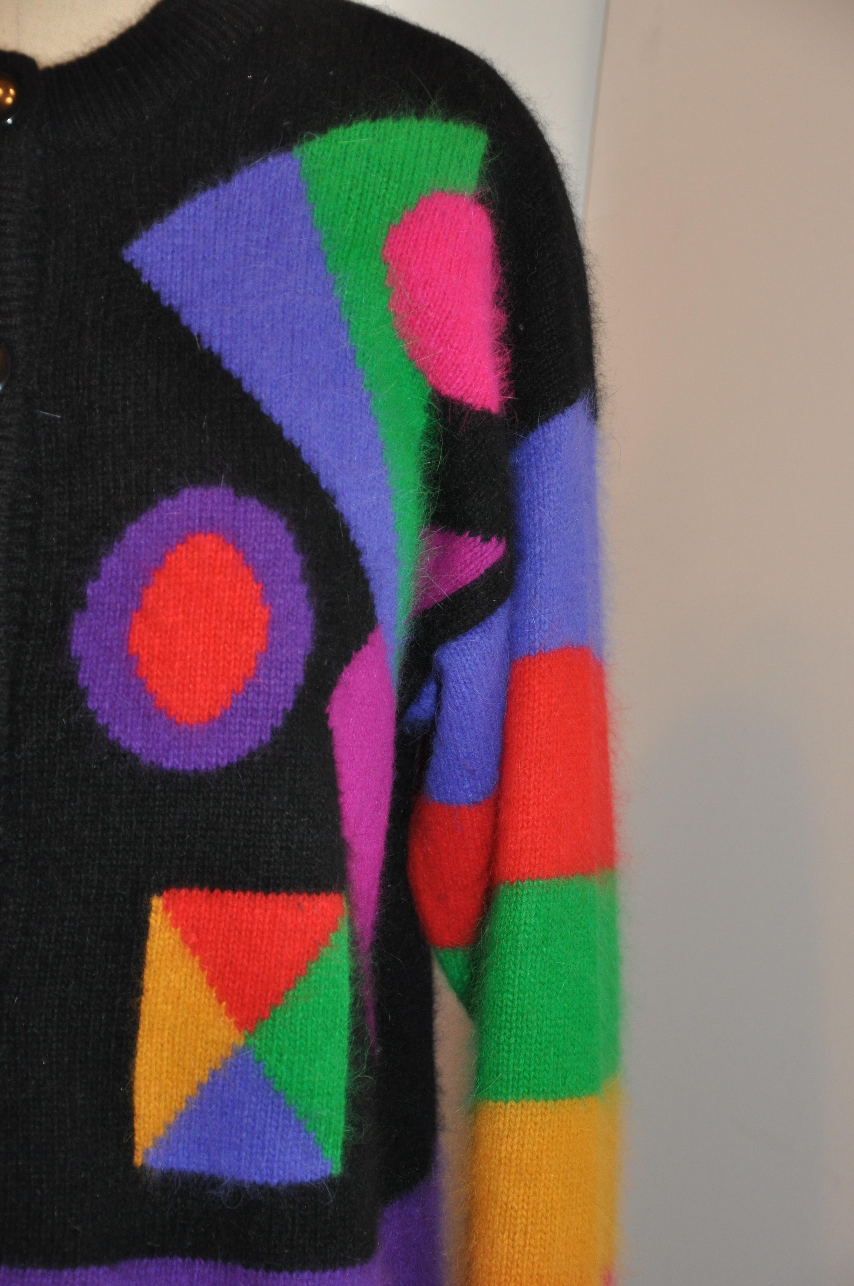 Bold Eye-Popping Pullover aus Angora- und Lammfell mit Knopfleiste und abstraktem Farbblockmuster im Angebot 3