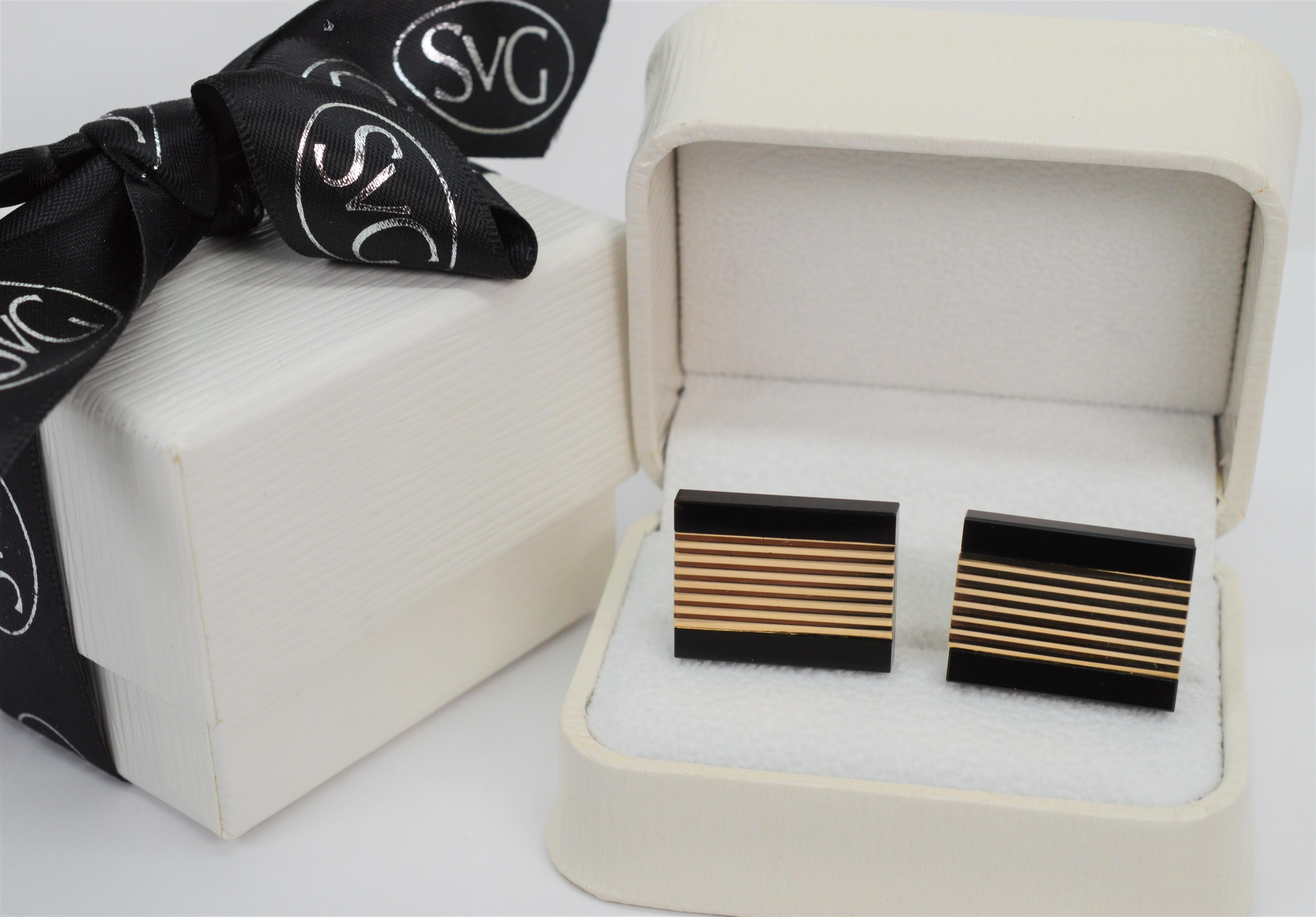 Bold Gold Bar Cuff Links with Black Onyx For Sale 4