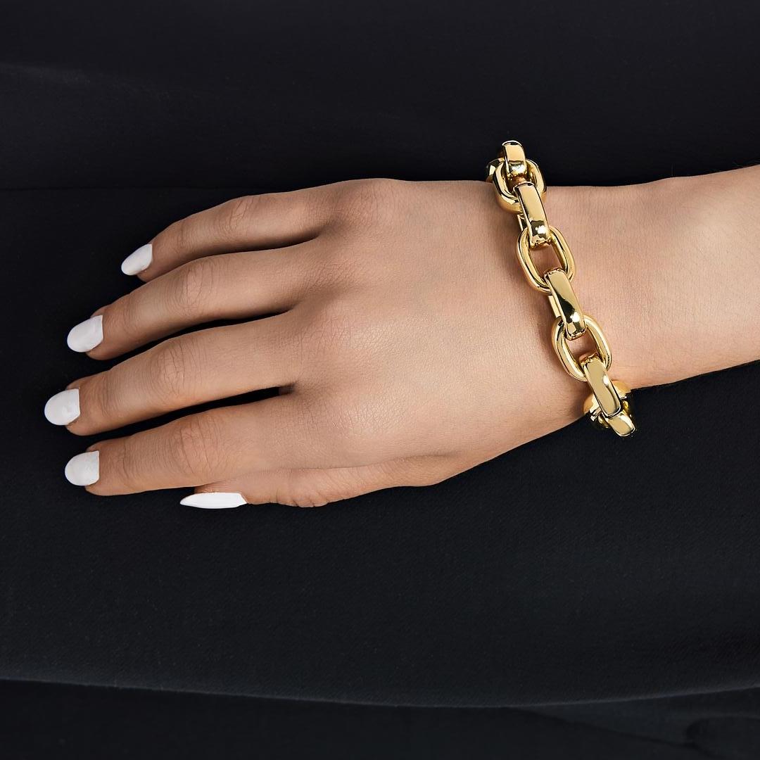 Atrevida pulsera de eslabones dorados en Nuevo estado para la venta en New York, NY