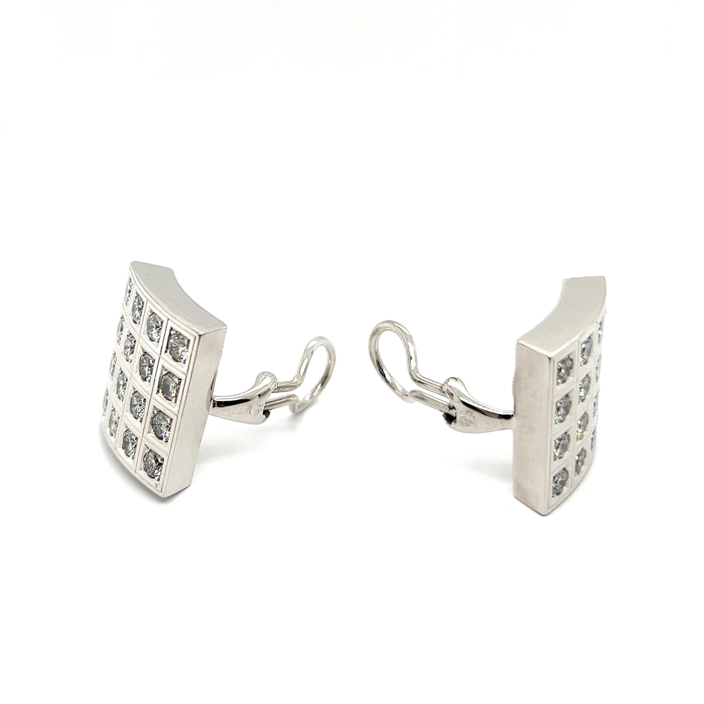  Bold Graphic Earrings with Diamonds in 18 Karat White Gold by Majo Fruithof For Sale 3