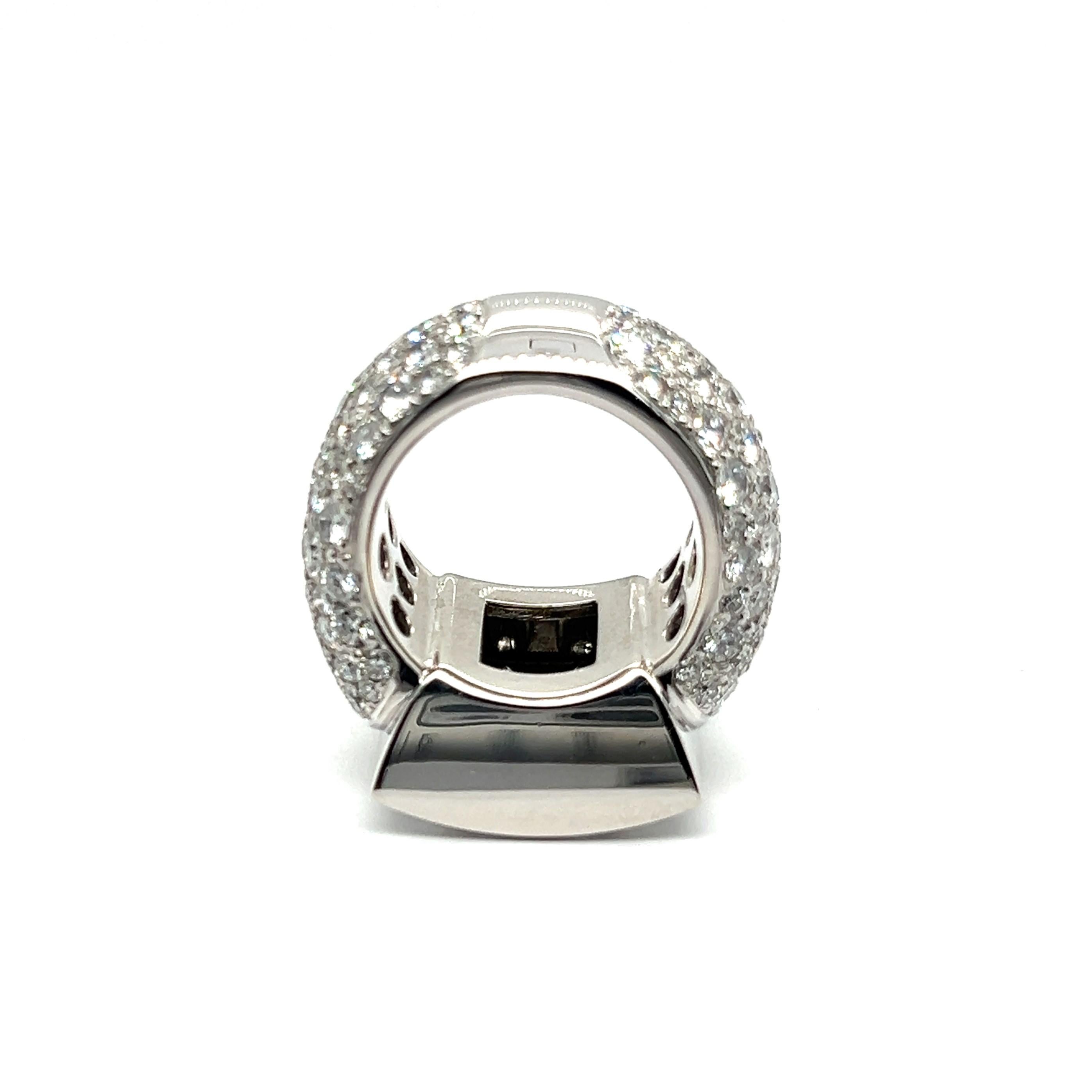 Bold Graphic Ring with Diamonds in 18 Karat White Gold by Majo Fruithof For Sale 4