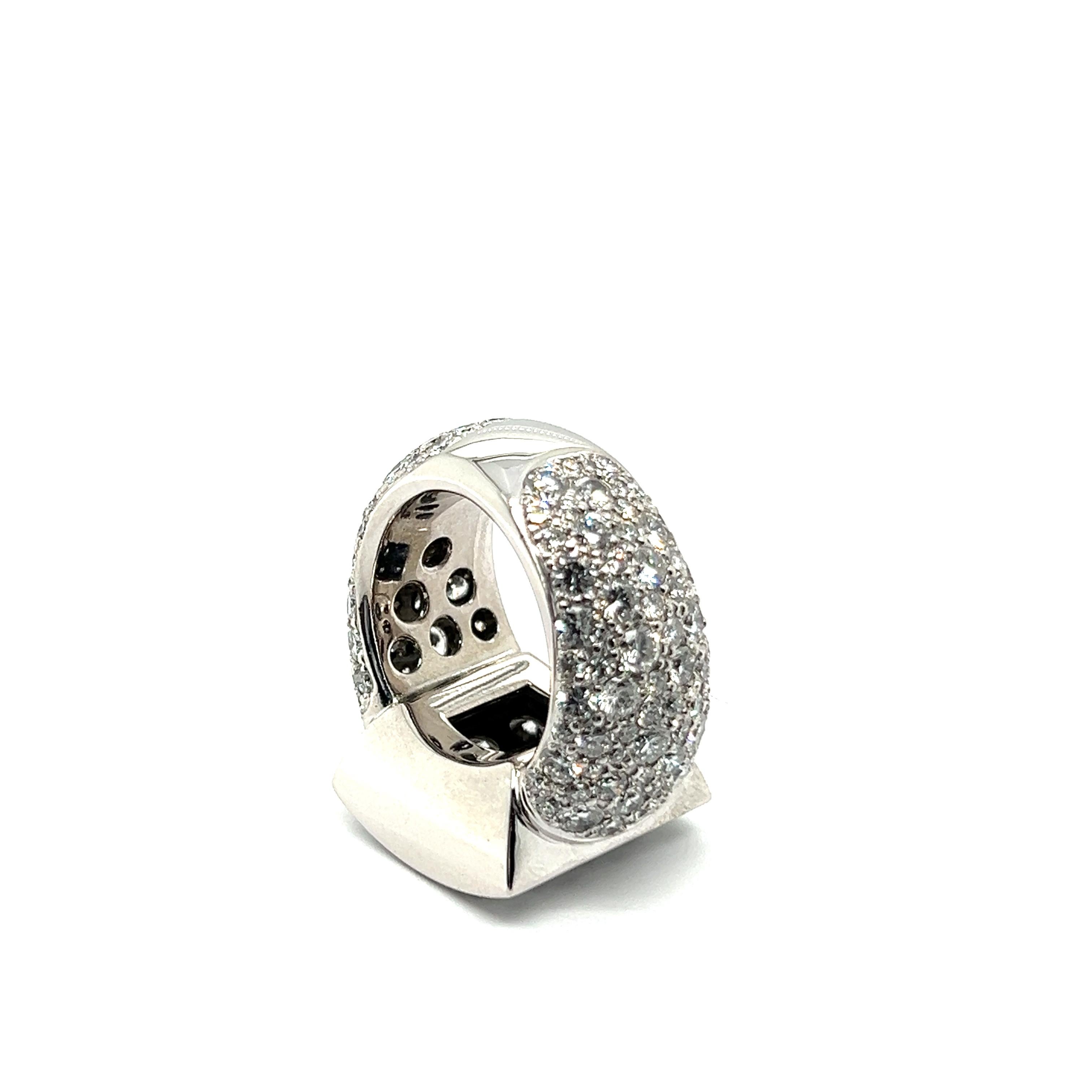 Bold Graphic Ring with Diamonds in 18 Karat White Gold by Majo Fruithof For Sale 6