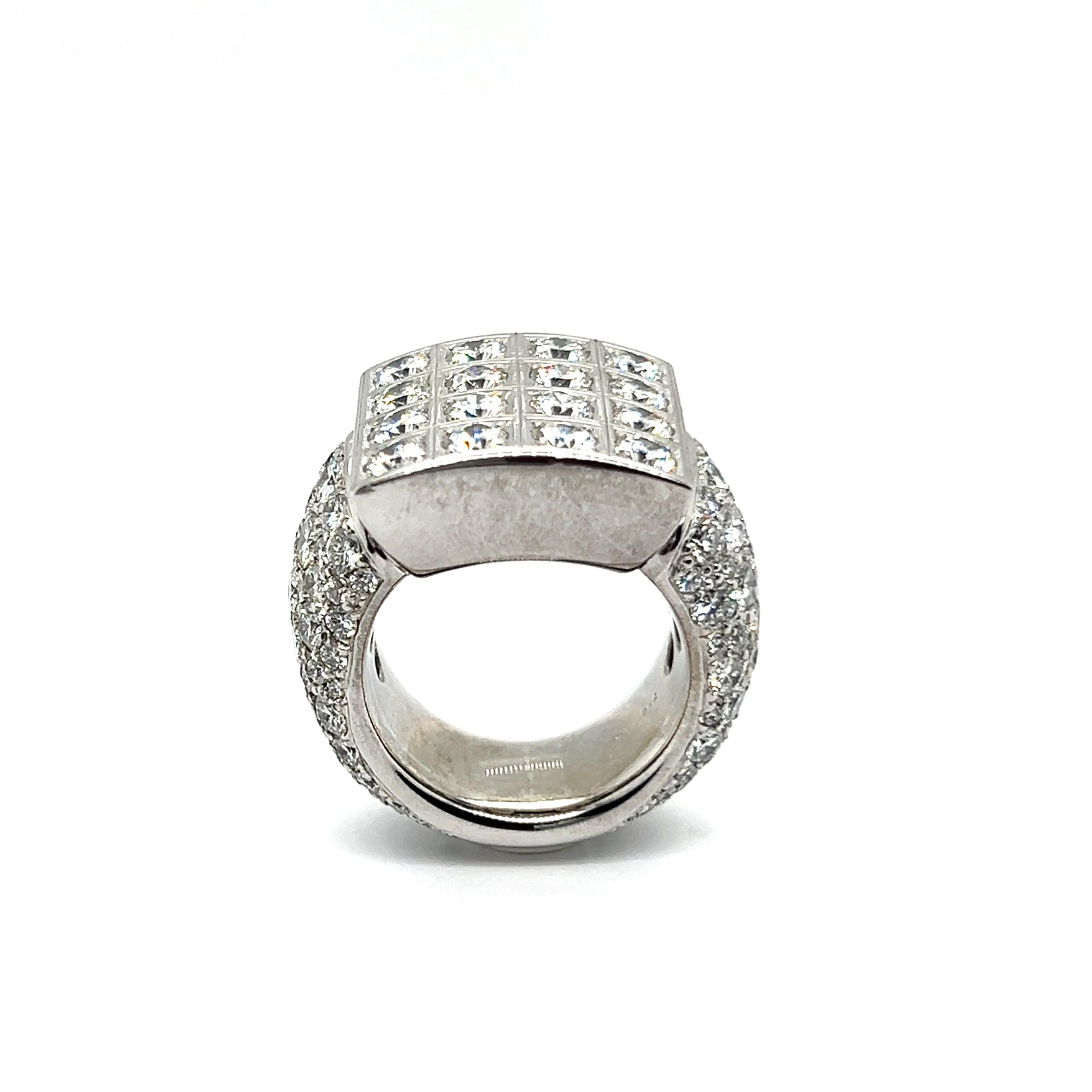 Bold Graphic Ring with Diamonds in 18 Karat White Gold by Majo Fruithof For Sale 2