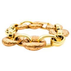 Bold Hammered Link Bracelet in 18k Yellow Gold