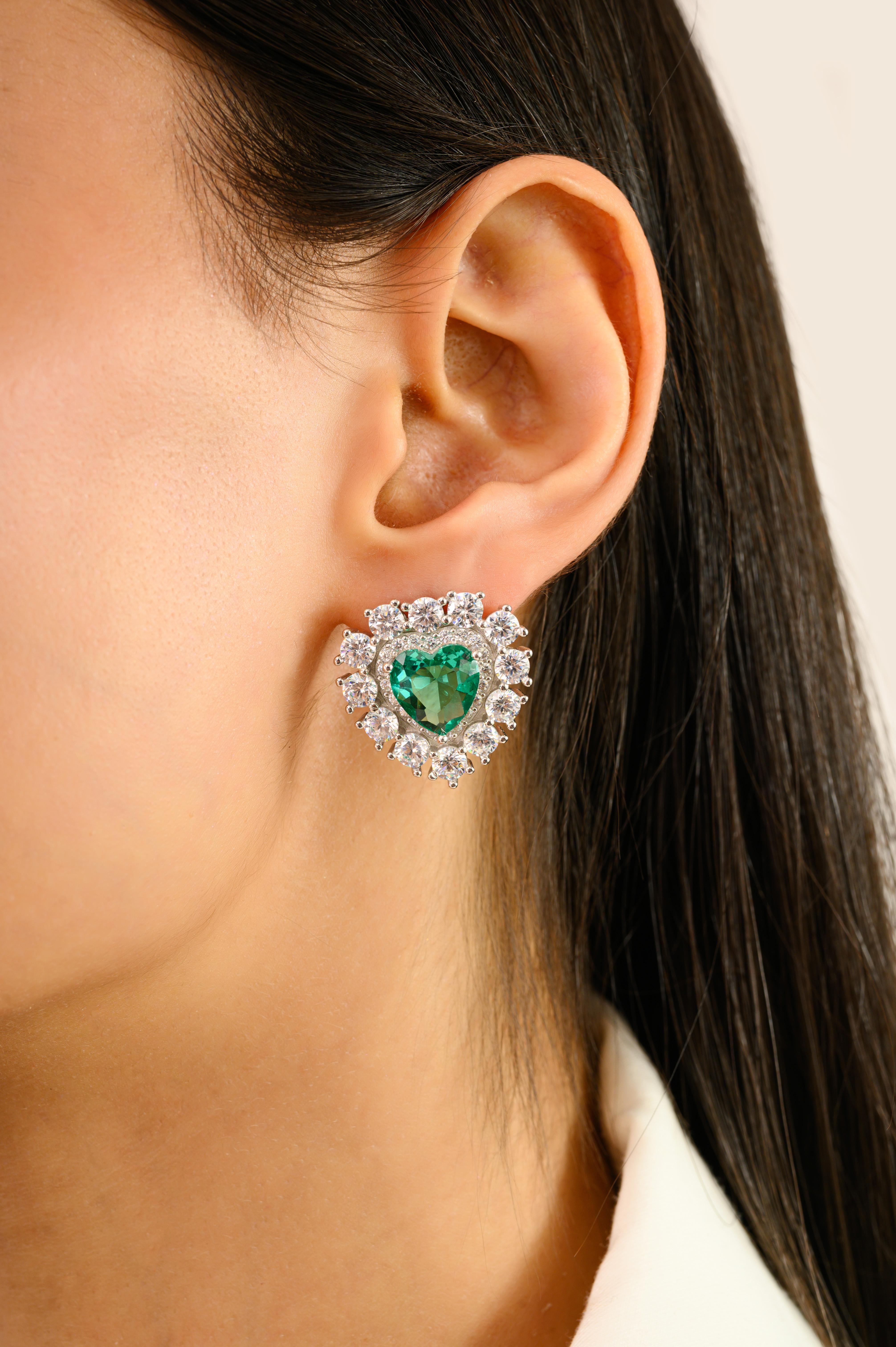 Boucles d'oreilles en argent avec pierre verte taillée en forme de cœur et zircon étincelant pour cadeaux Pour femmes en vente