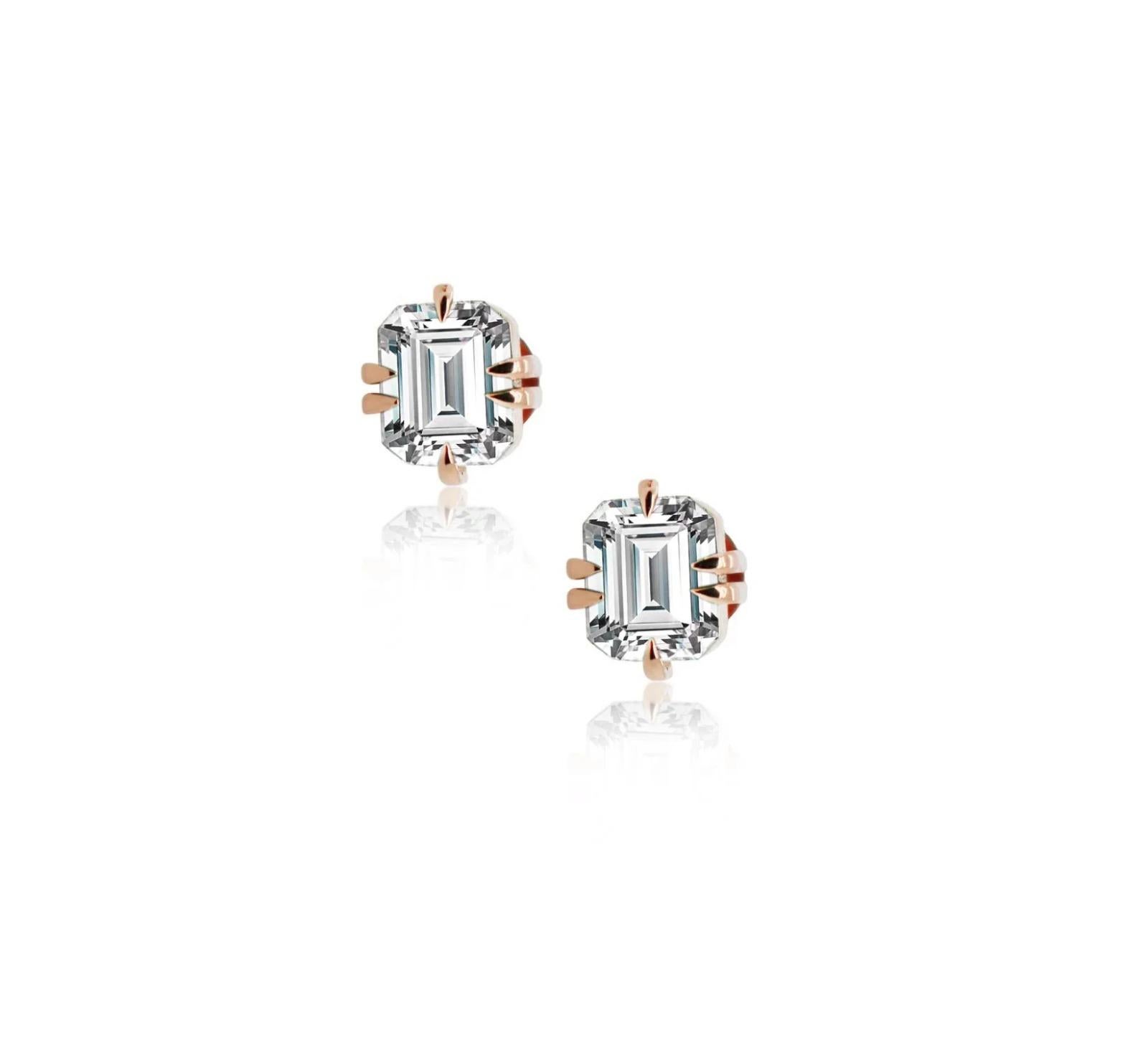 Bold Icon diamond studs with iconic OHLIGUER claws 18K For Sale 2