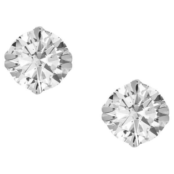 Bold Icon diamond studs with iconic OHLIGUER claws 18K For Sale