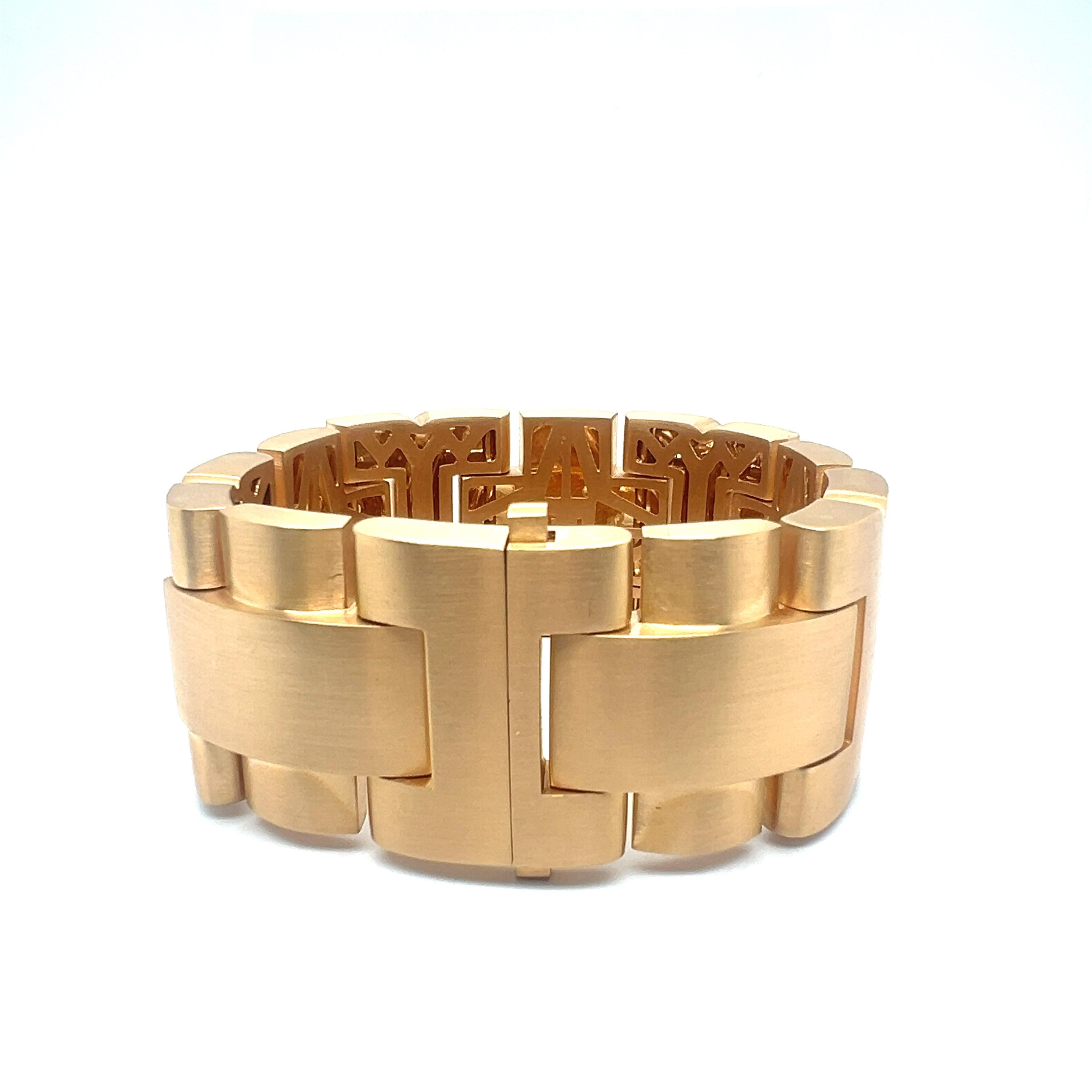 Bold Link Bracelet in 18 Karat Rose Gold by Jette JOOP For Sale 8
