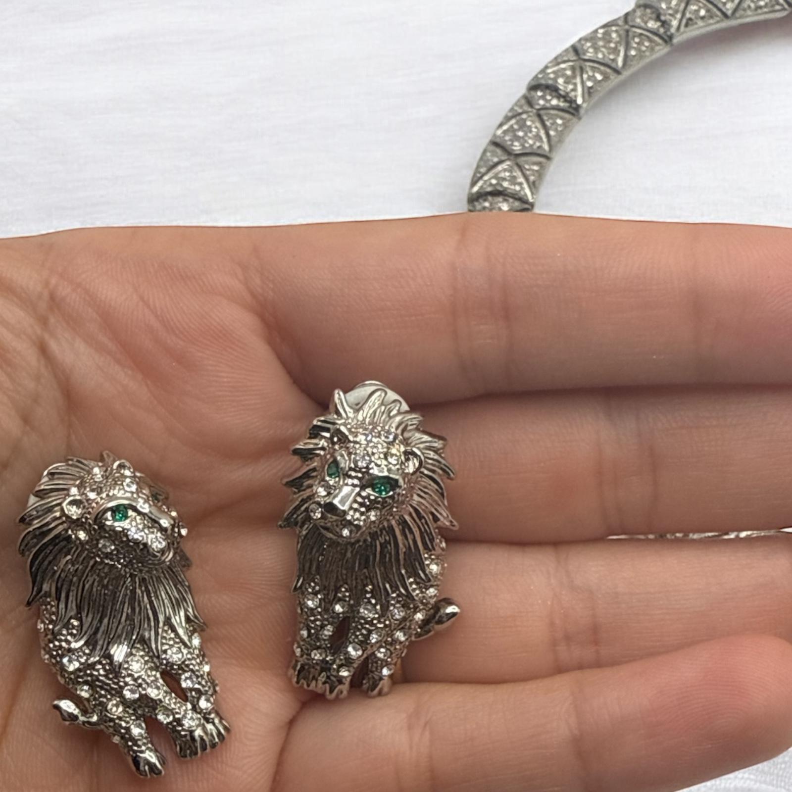 Bold Lion Head Necklace & Earring Set – Joan Rivers Style, Unsigned For Sale 4