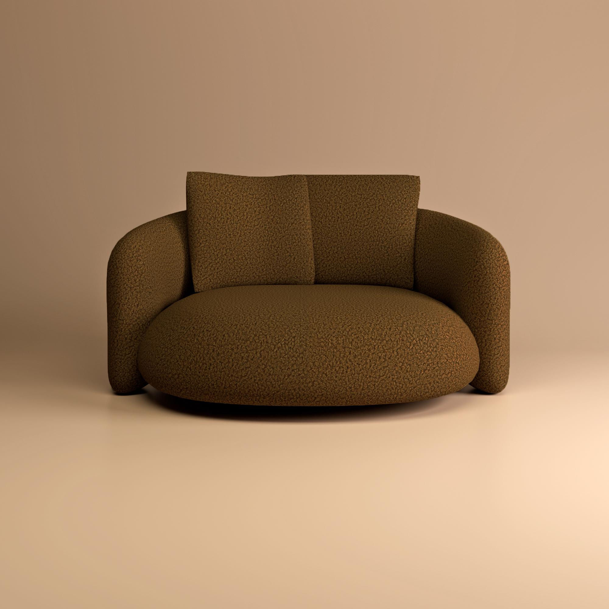 The Bold Love Bed is an extraordinary expression of luxury and comfort, transcending conventional notions of relaxation. Excellence, stemming from decades of design expertise, is showcased in its smooth silhouette, delivering an unparalleled