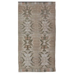 Tapis Kilim turc à tissage plat audacieux à motif de médaillon avec tons terreux et vert 