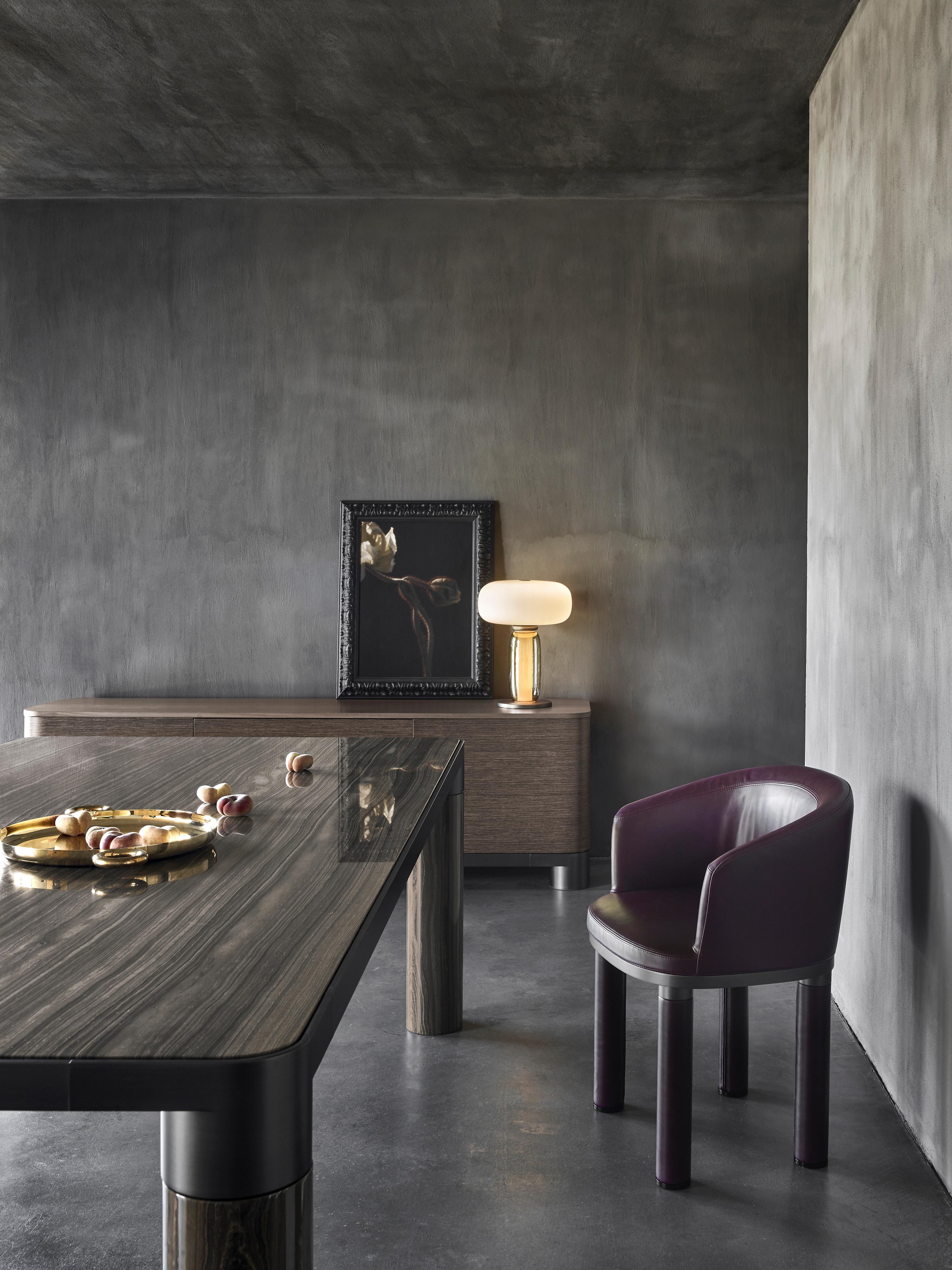Mesa de Comedor Mediana Atrevida con Tablero de Mármol Emperador y Oro Negro Siglo XXI y contemporáneo en venta