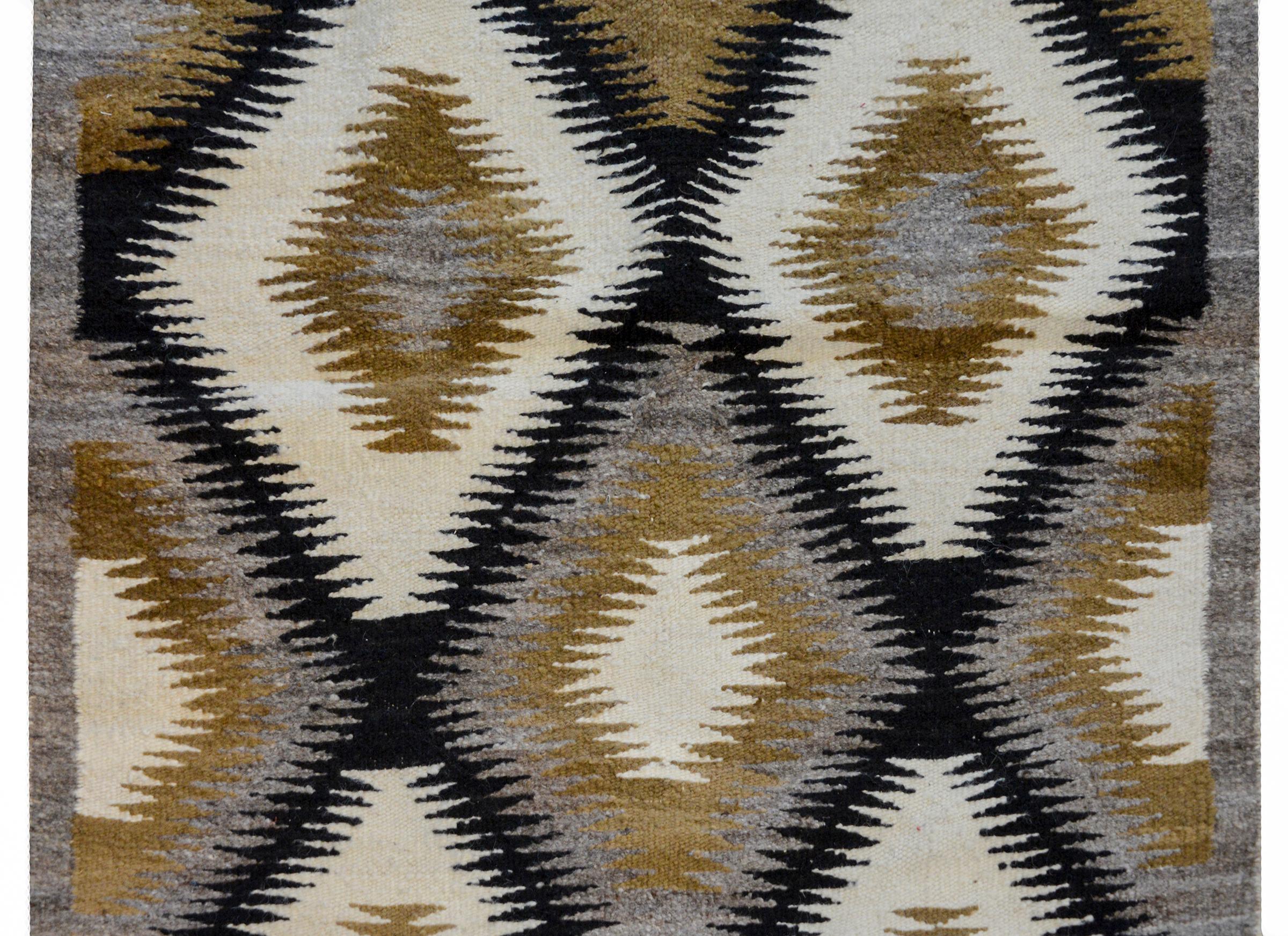 American Bold Mid-20th Century Navajo Rug For Sale