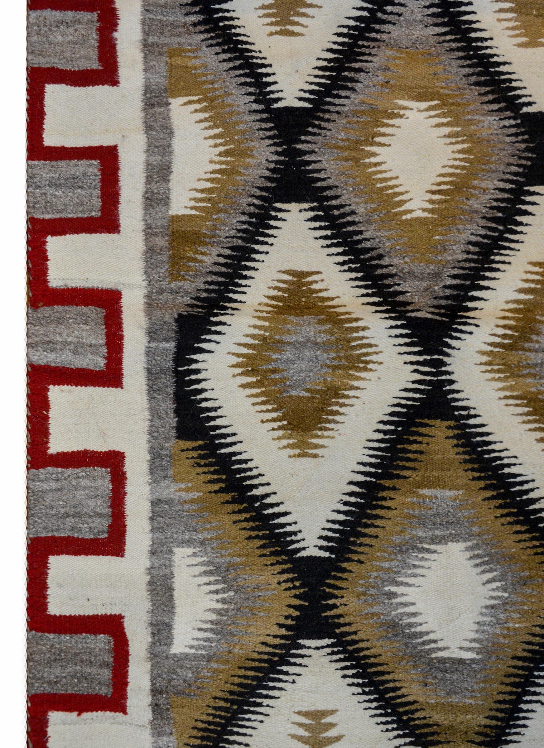 Bold Mid-20th Century Navajo Rug In Good Condition For Sale In Chicago, IL