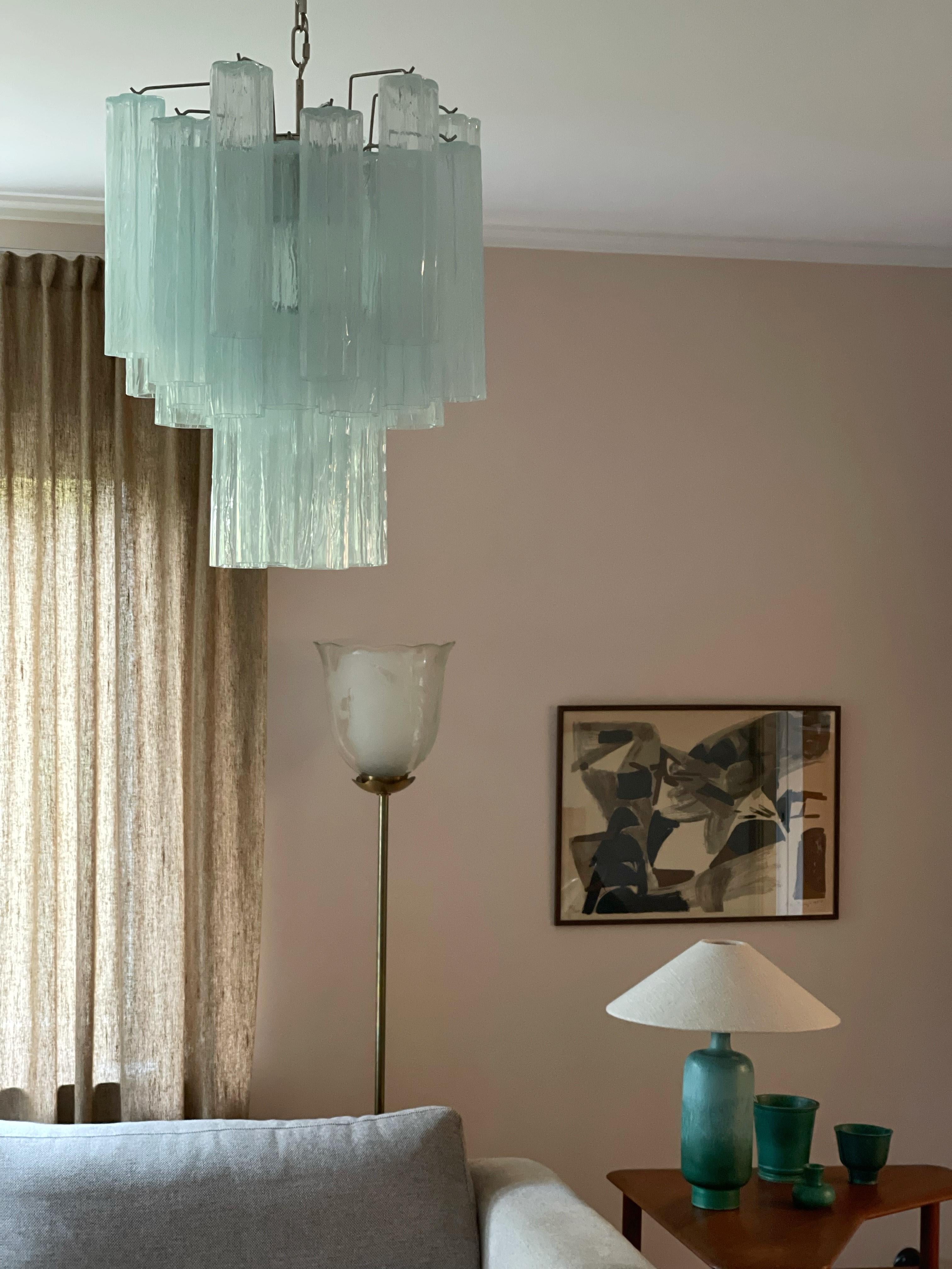 Italiano Audace lampadario di Murano nello stile di Venini. dimensioni medio-piccole. in vendita