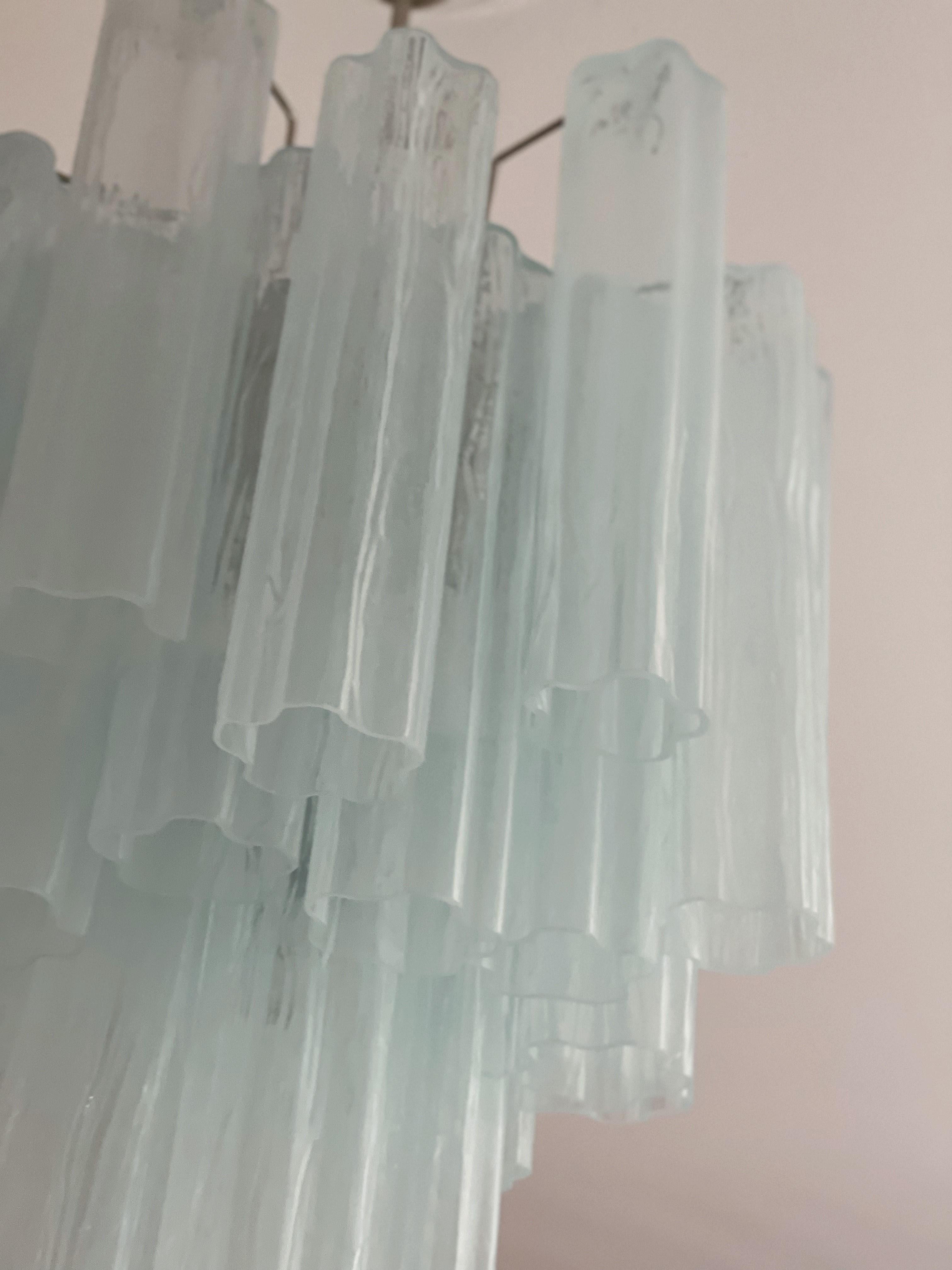 Vetro Audace lampadario di Murano nello stile di Venini. dimensioni medio-piccole. in vendita