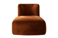 Bold Modern Brown Velvet Lounge Chair Frenesí