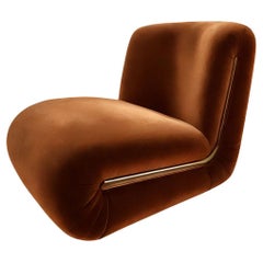 Bold Modern Brown Velvet Lounge Chair Frenesí