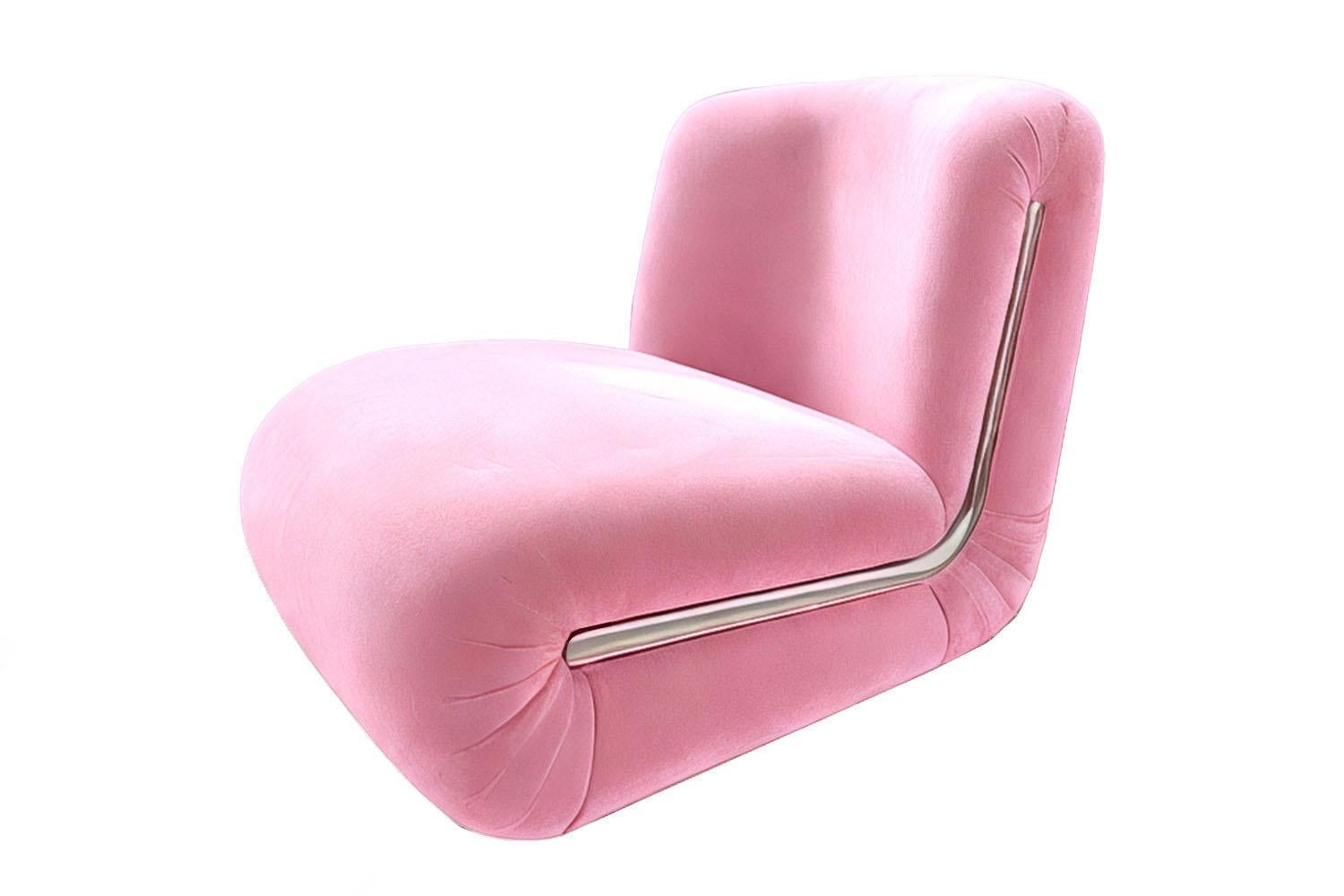 Bold Modern Grüner Samt Lounge Chair Frenesí (21. Jahrhundert und zeitgenössisch) im Angebot