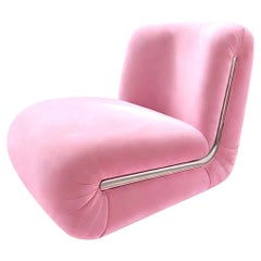 Bold Modern Pink Velvet Lounge Chair Frenesí