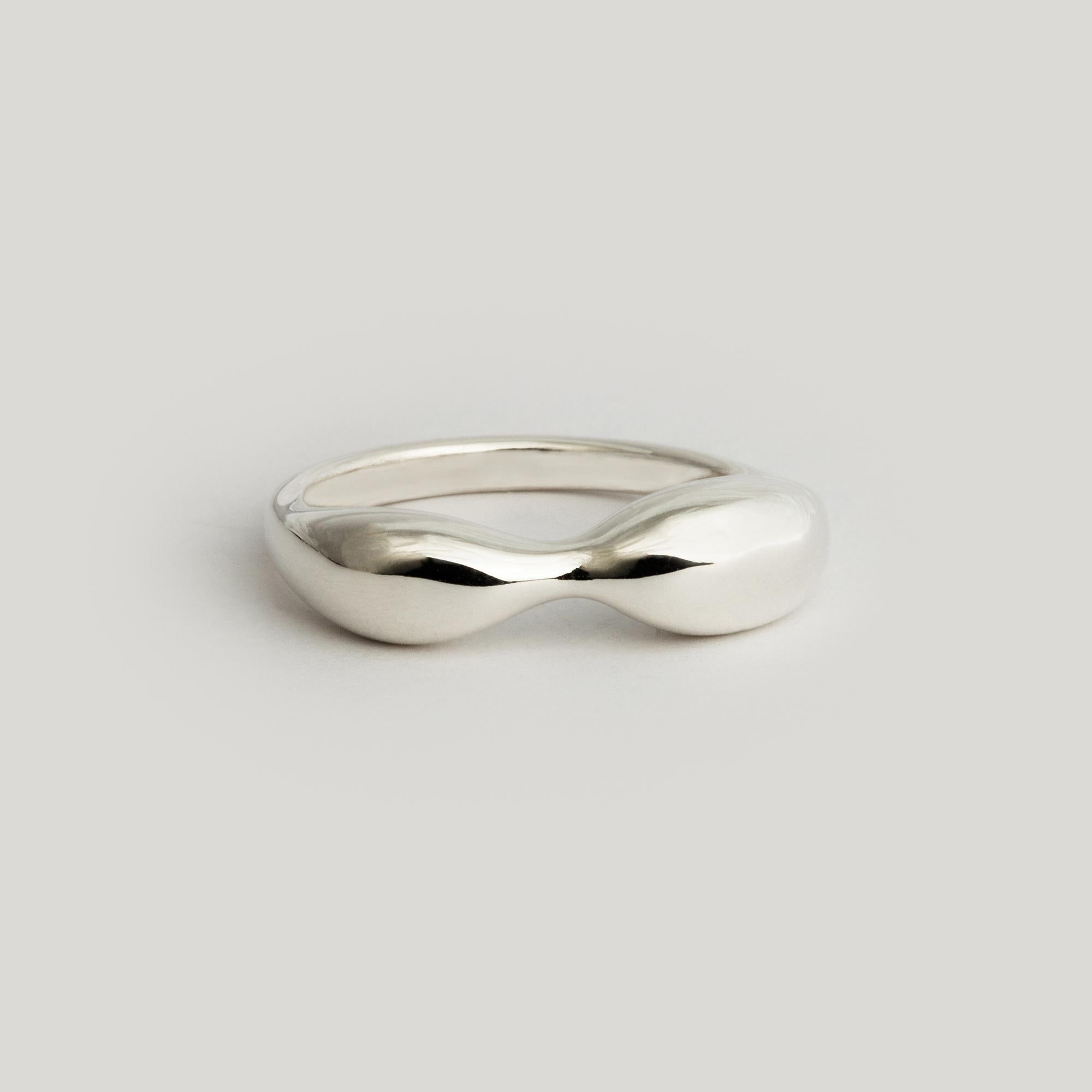 A humble dedication to the divine womanly figure. A gift to all my women. I designed this ring so that you see two profiles of a woman - a shapely body and a woman reclining. Send me a note if you see others!

MATERIAL
◘  Top form measures 7mm by