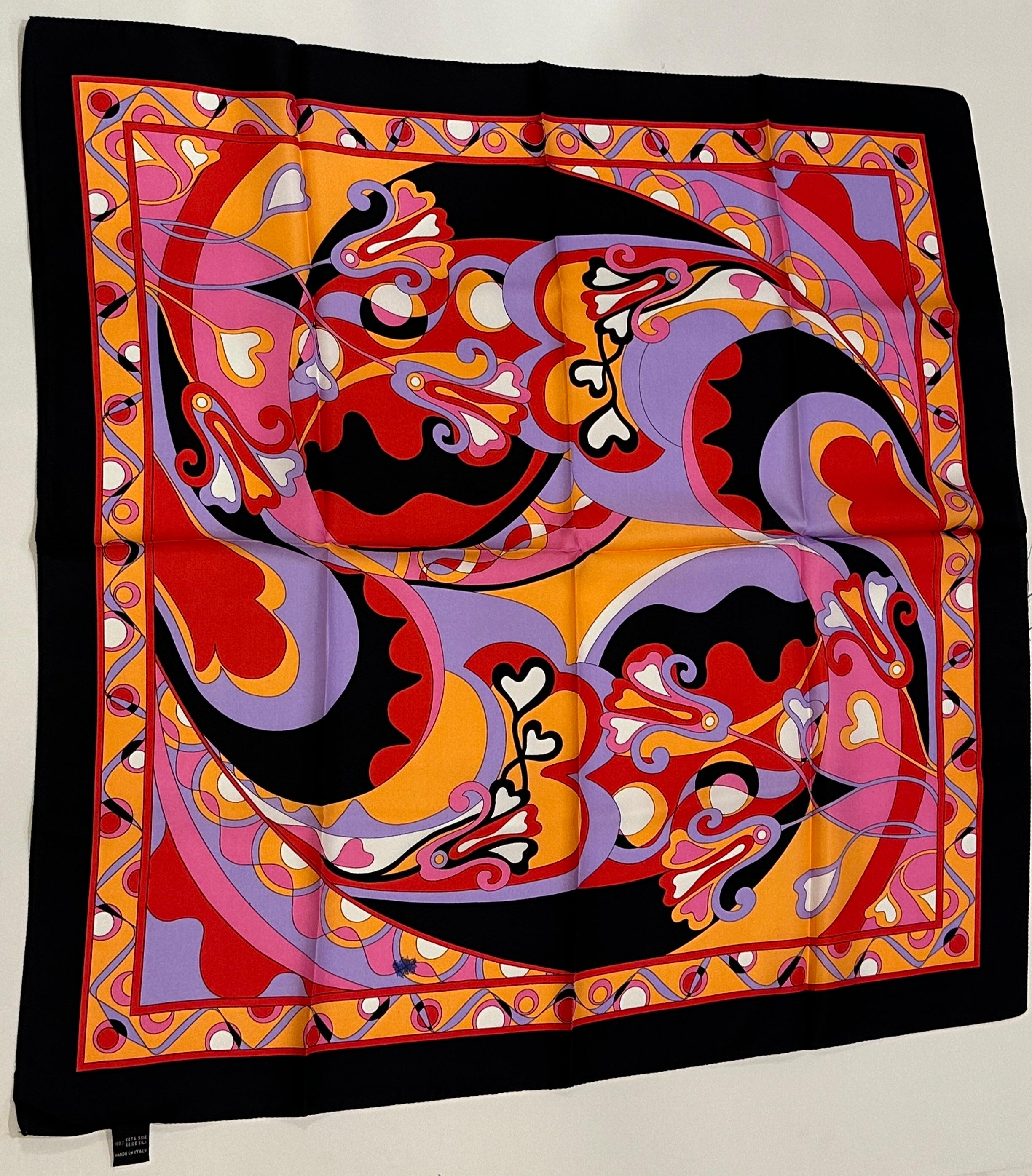 Écharpe fantaisiste multicolore audacieuse « Thème Pucci » avec bordures noires en vente 3