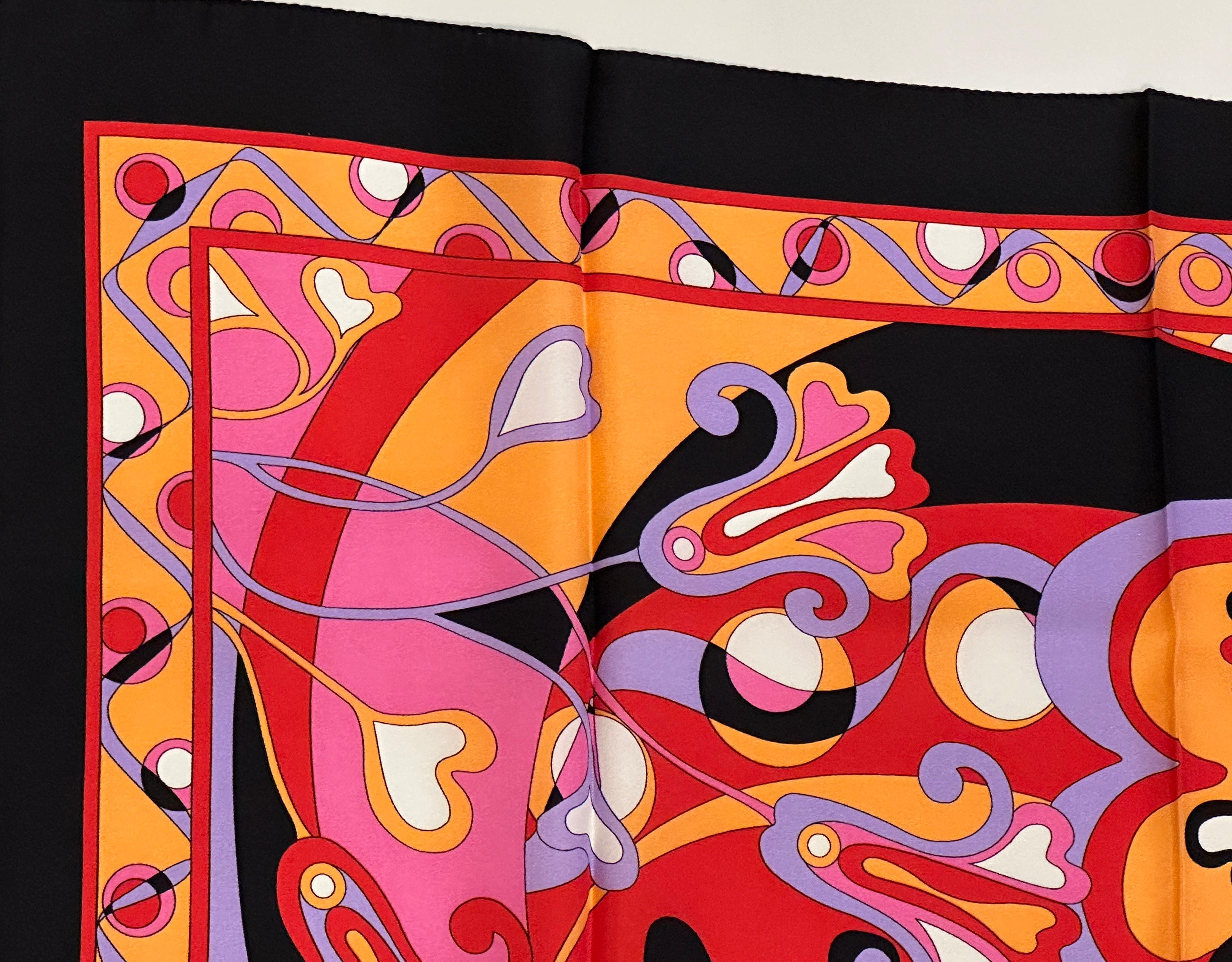 Écharpe fantaisiste multicolore audacieuse « Thème Pucci » avec bordures noires en vente 4