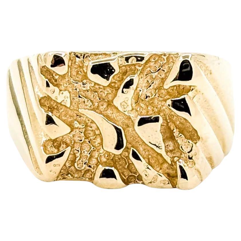 Bold Nugget Design Ring in 14k Yellow Gold For Sale