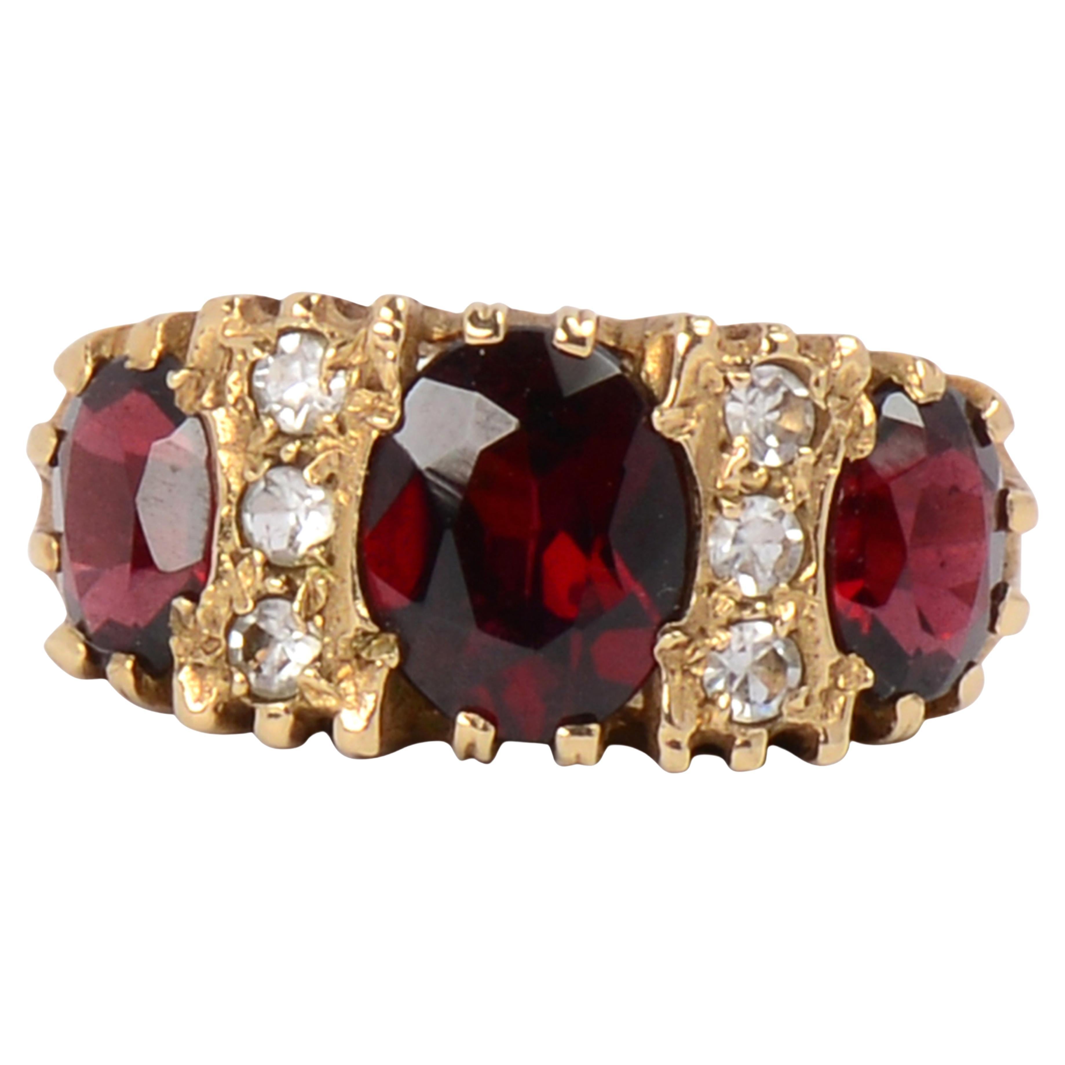 Bold Oval Garnet and Rock Crystal Ring For Sale