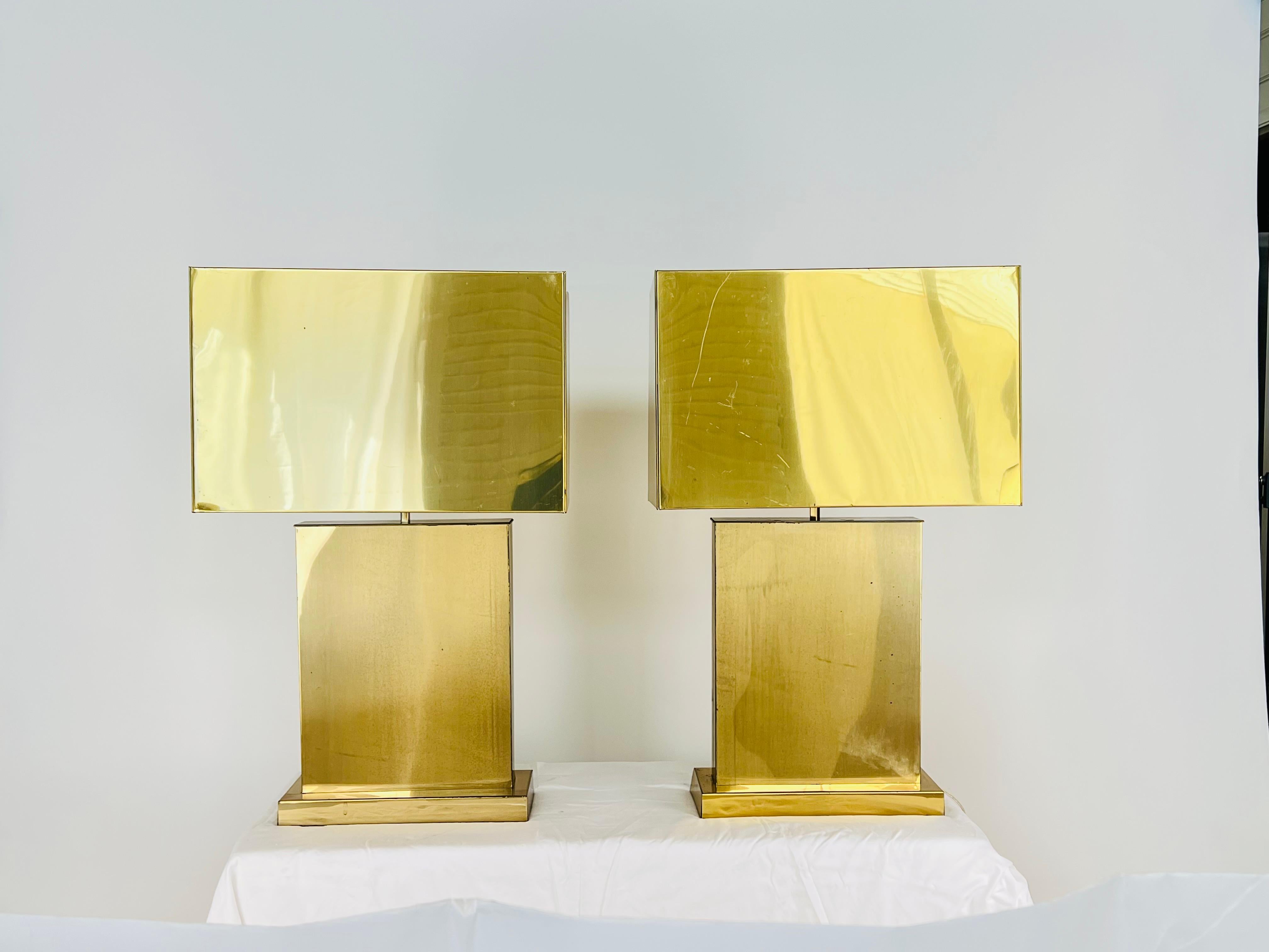 Bold, Oversized and Glamorous Brass Lamps signed by Curtis Jere Bon état - En vente à Dallas, TX