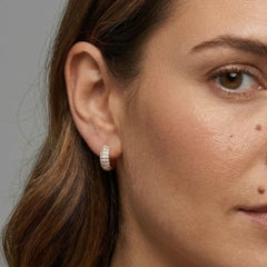 Bold Pave Diamond 14K (oder 18k auf Anfrage) Gelbgold Mini Hoop Earrings