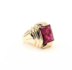 Bold Red Synthetic Stone Ring in 10k